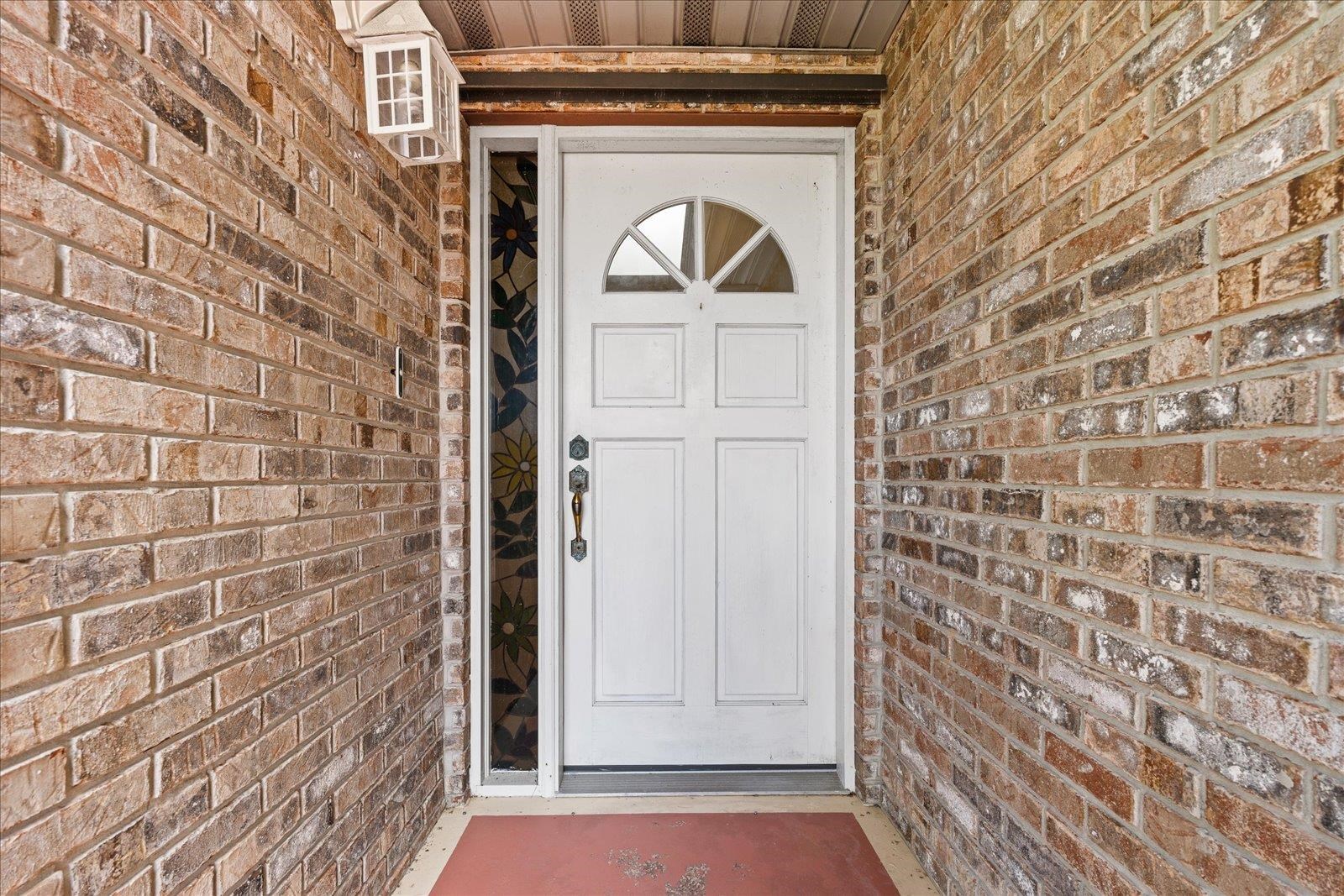 Image 2 of 52 For 148 Lantana Ave