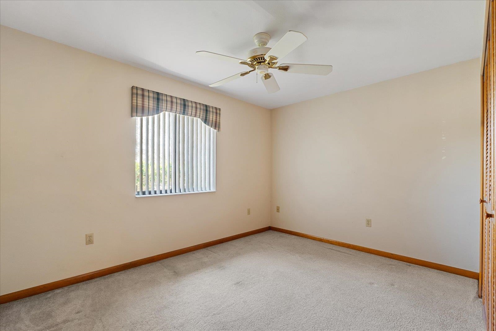 Image 23 of 52 For 148 Lantana Ave
