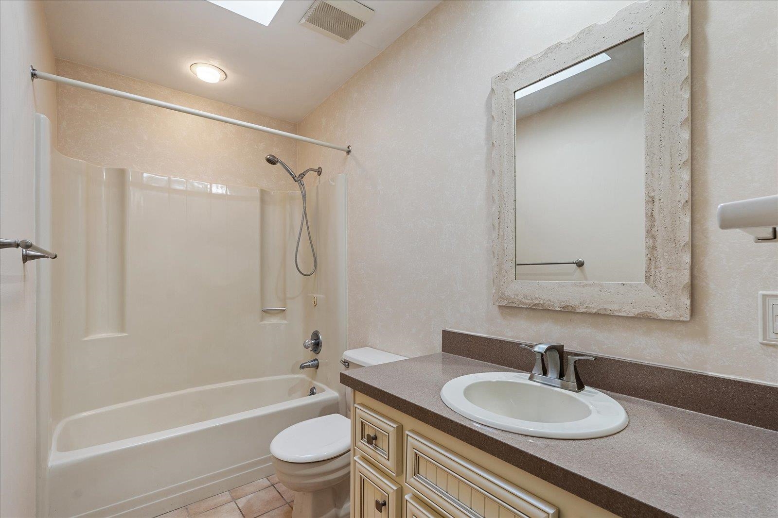 Image 25 of 52 For 148 Lantana Ave