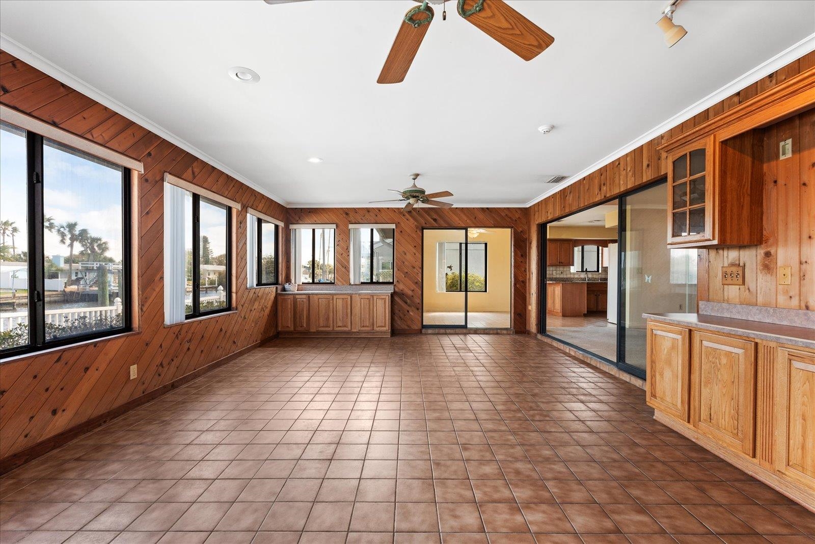 Image 32 of 52 For 148 Lantana Ave