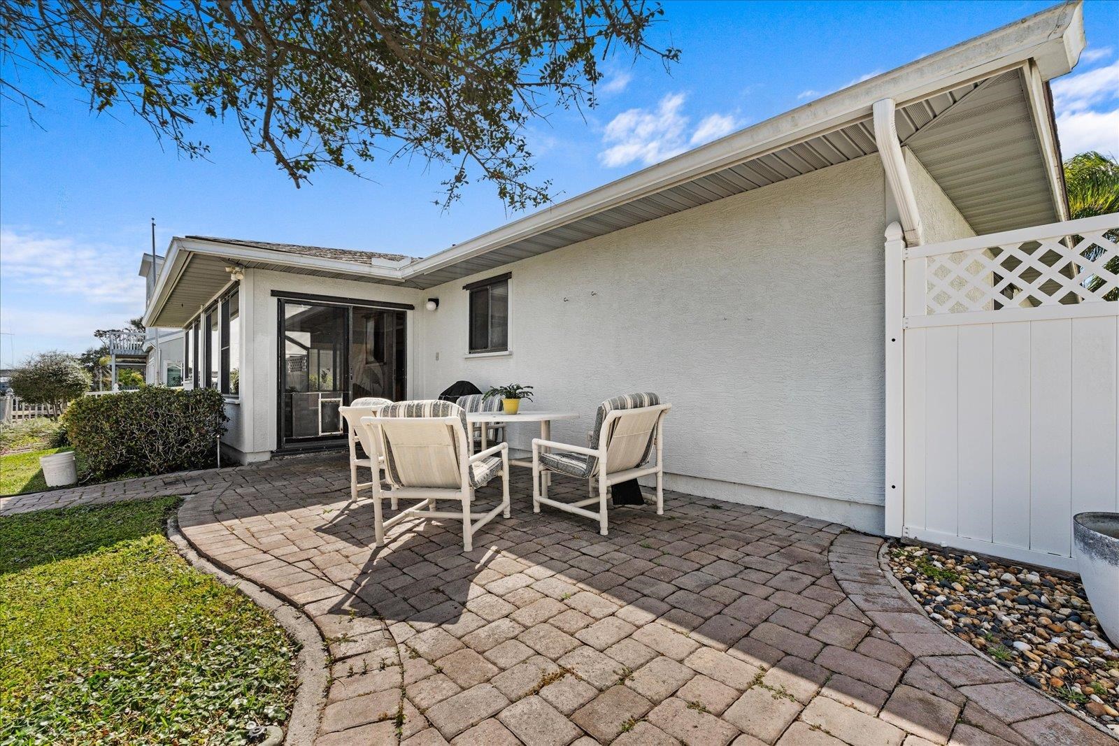 Image 37 of 52 For 148 Lantana Ave