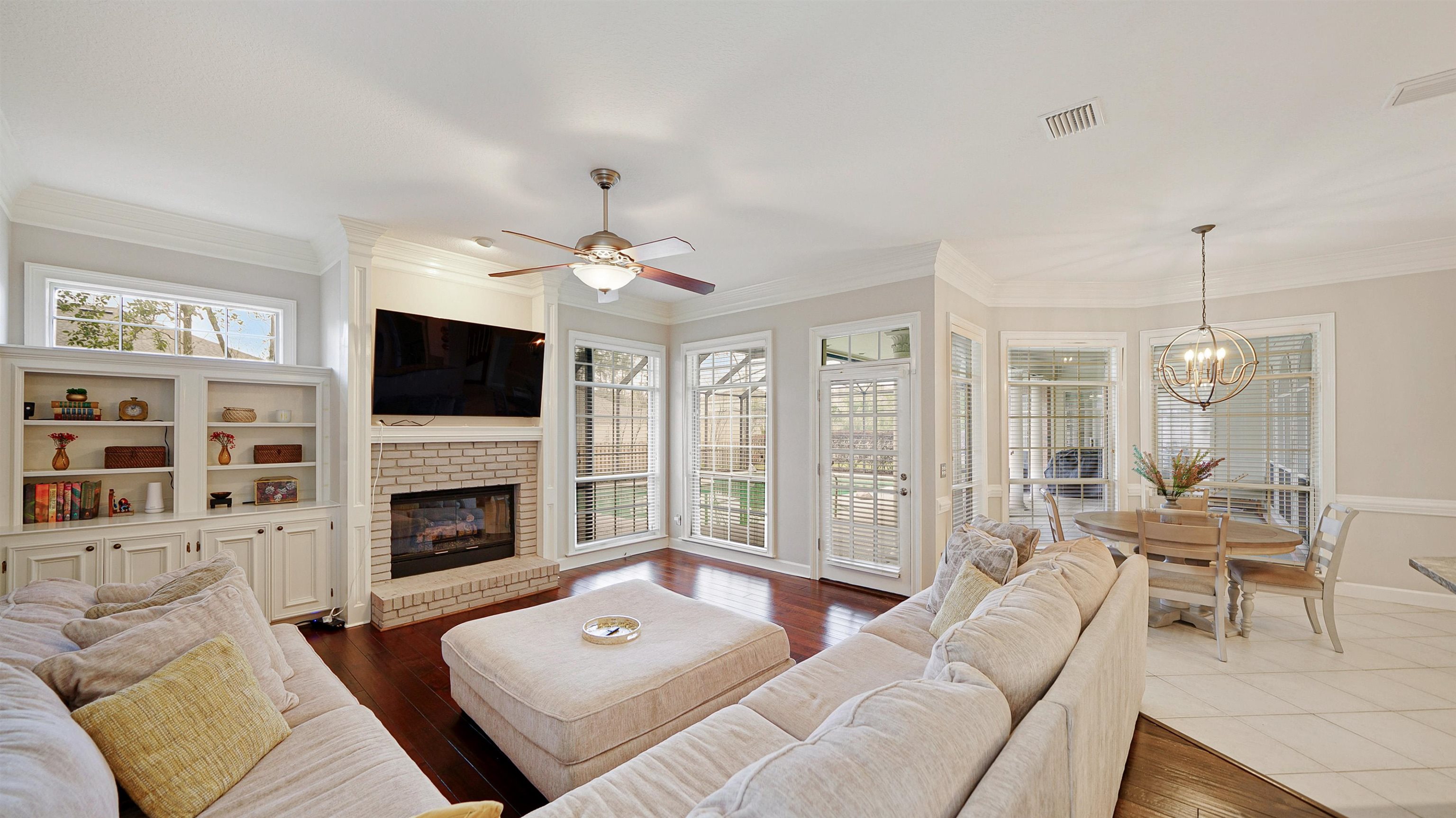 Image 21 of 57 For 3728 Mosswood Ct