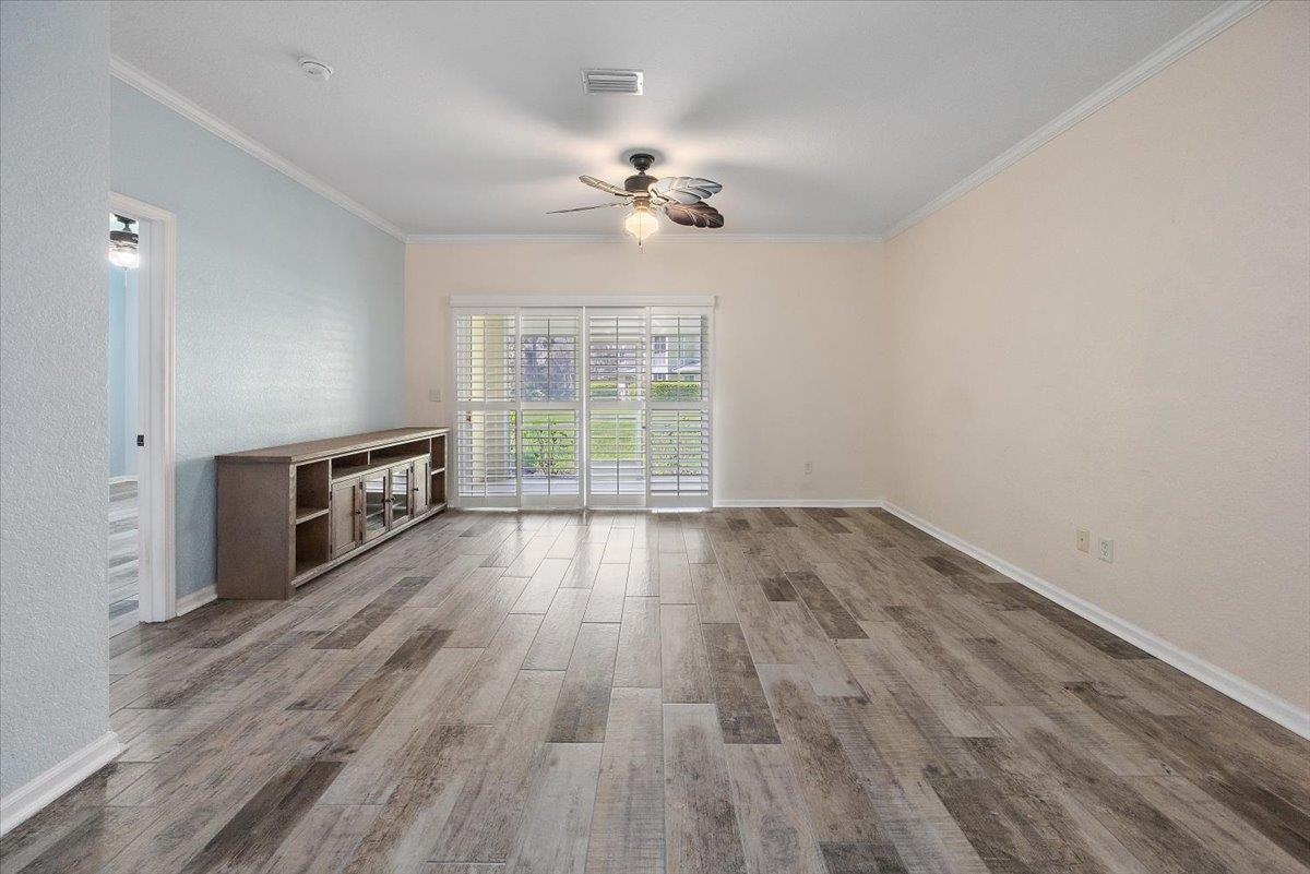 Image 9 of 19 For 115 Pine Hollow Trl E 106