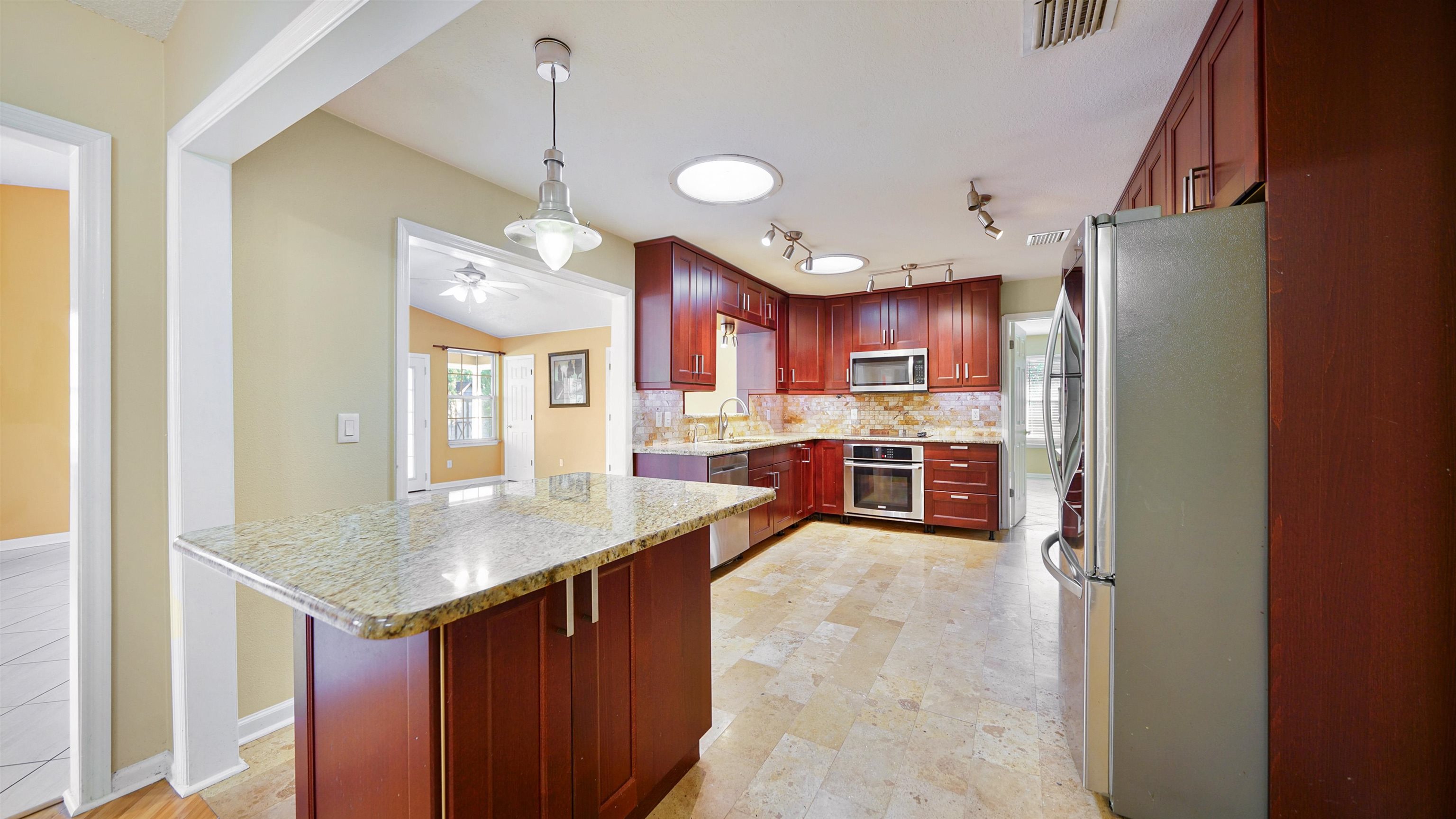 Image 10 of 42 For 12351 Tracy Ann Rd