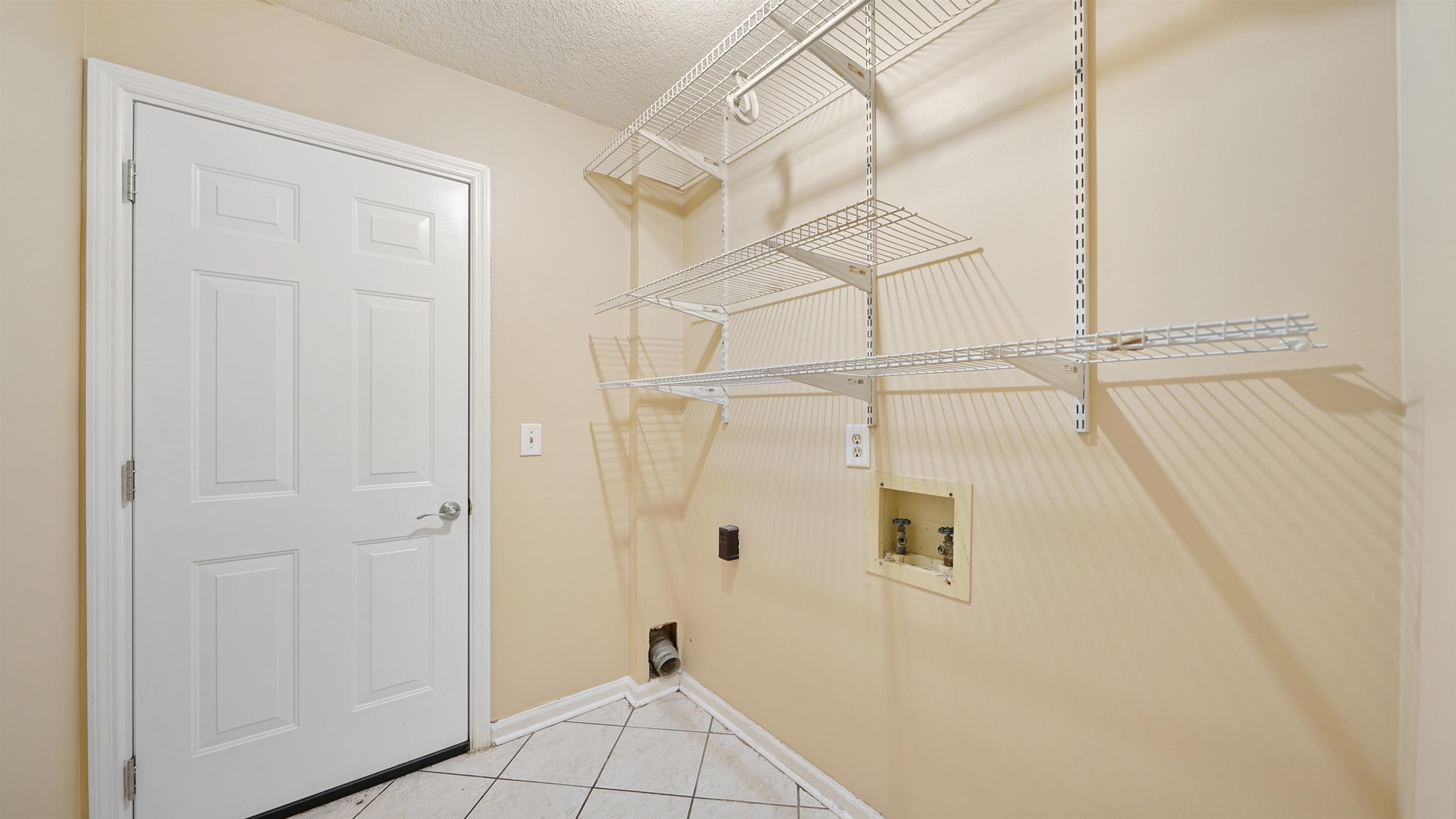 Image 24 of 42 For 12351 Tracy Ann Rd