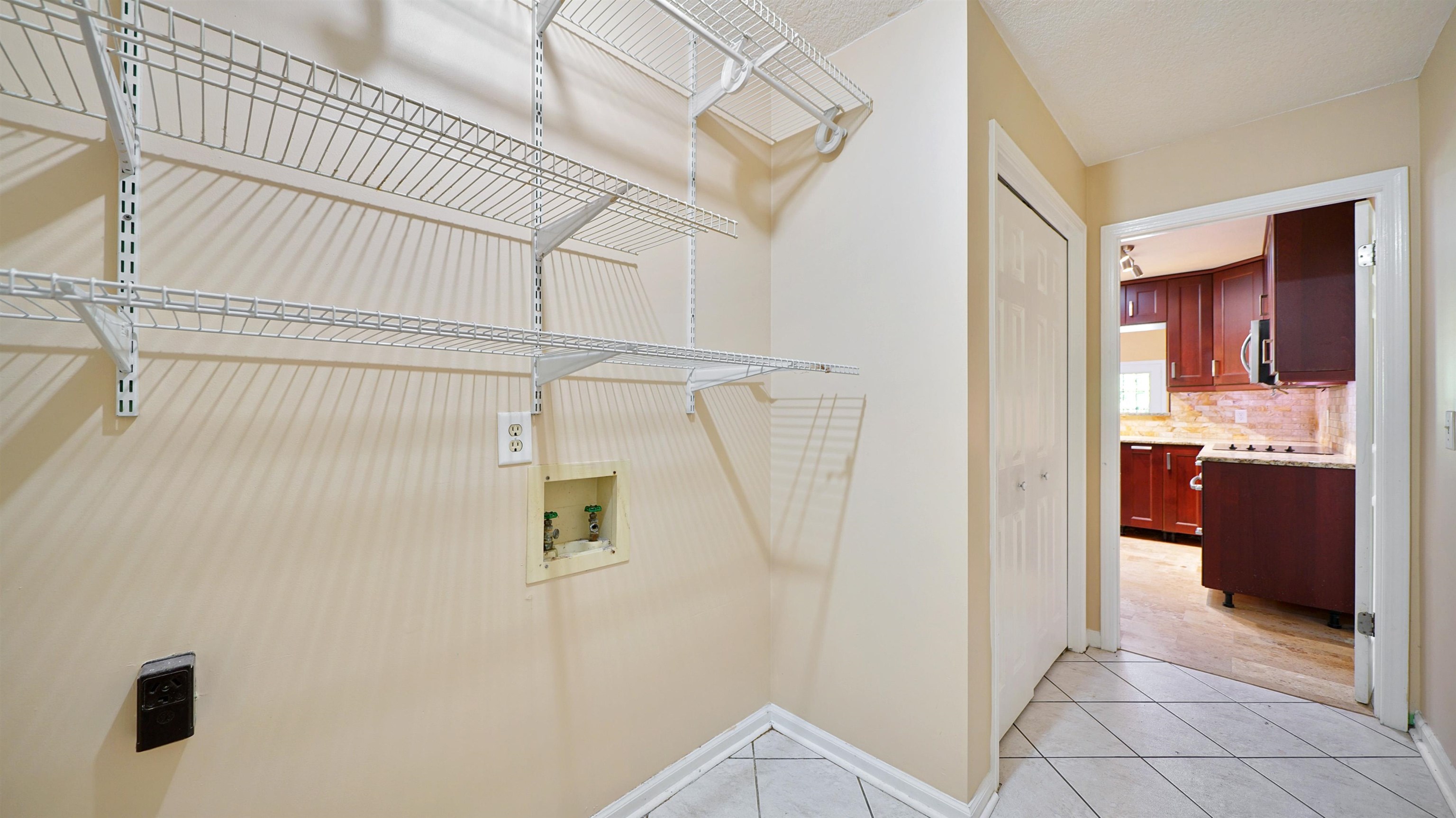 Image 25 of 42 For 12351 Tracy Ann Rd