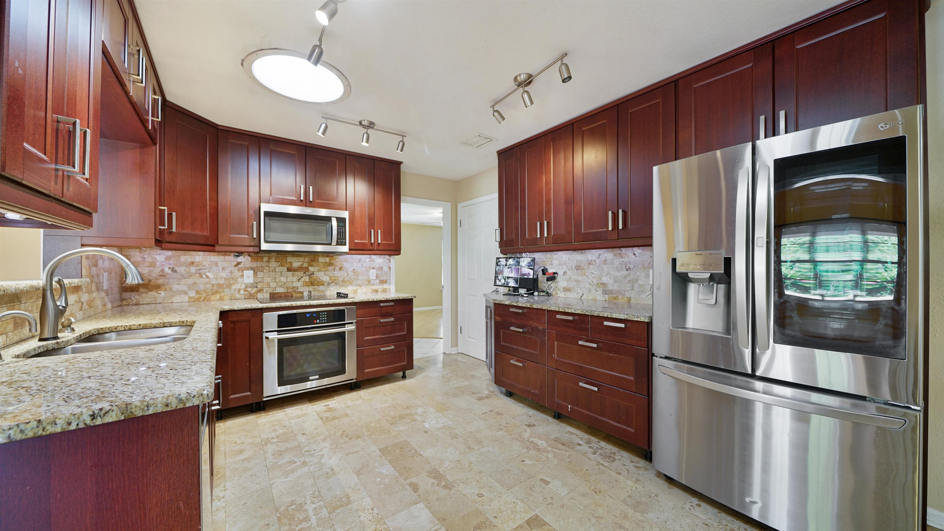 Image 6 of 42 For 12351 Tracy Ann Rd