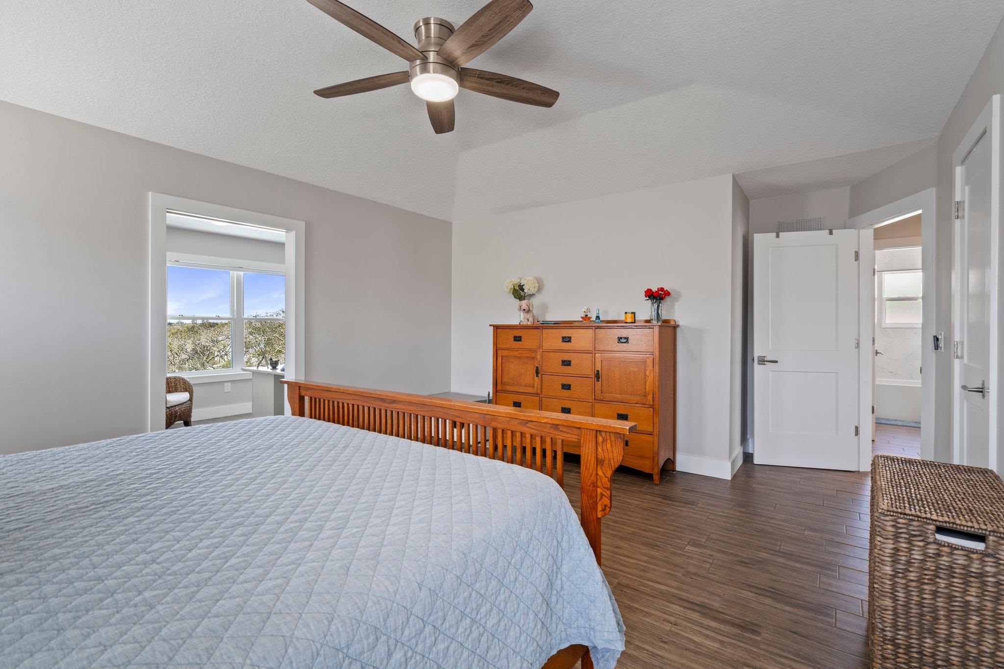 Image 23 of 49 For 5497 Pelican Way