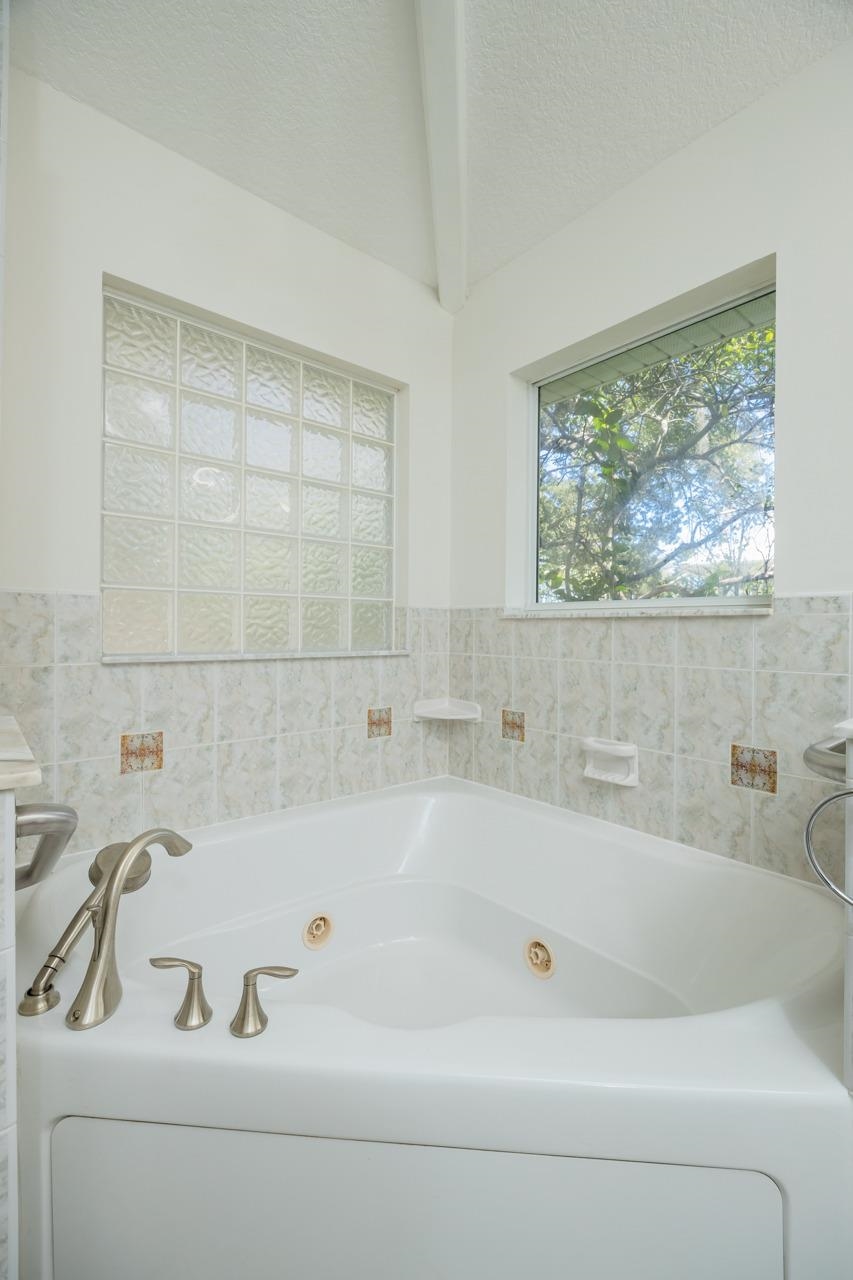 Image 13 of 58 For 34 Ocean Pines Dr