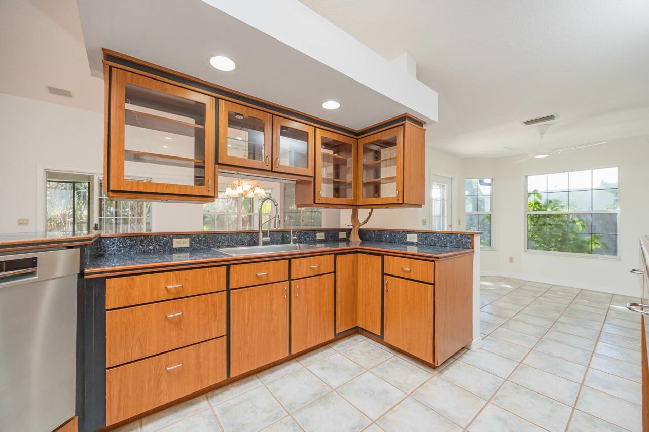Image 9 of 58 For 34 Ocean Pines Dr