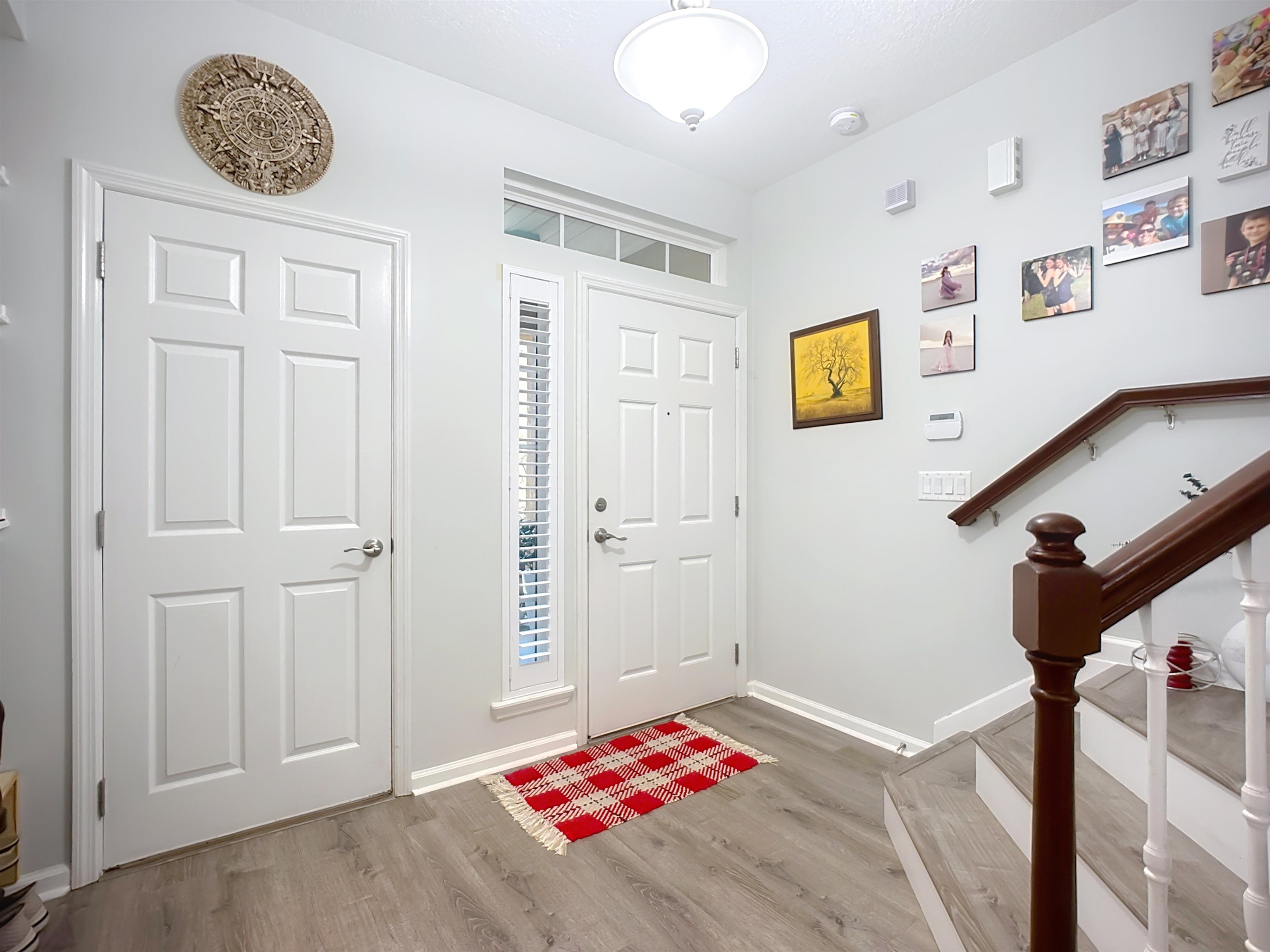 Image 15 of 45 For 193 Paradas Pl