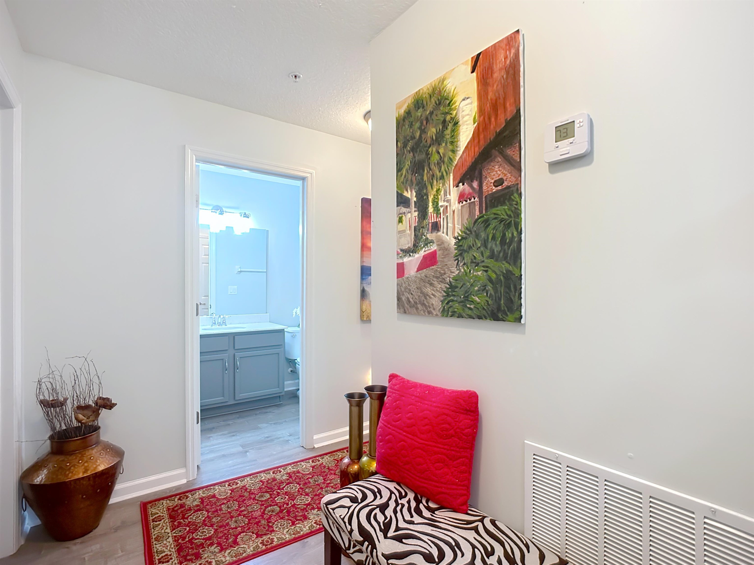 Image 16 of 45 For 193 Paradas Pl