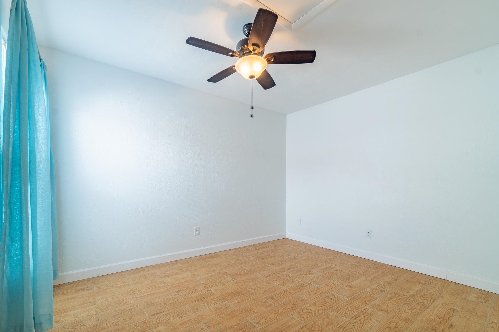 Image 14 of 55 For 4602 Sandcastle Cir