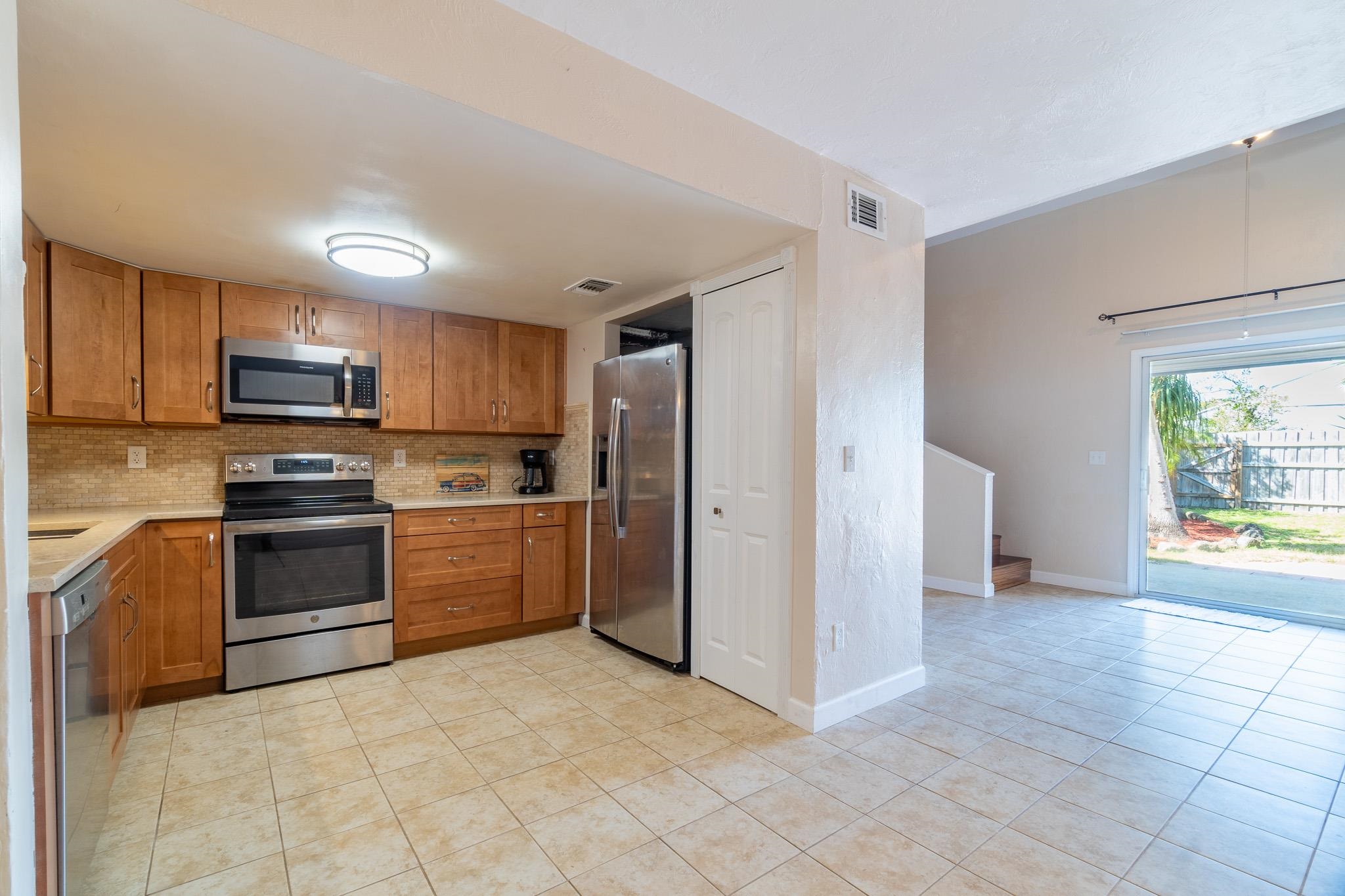 Image 21 of 55 For 4602 Sandcastle Cir
