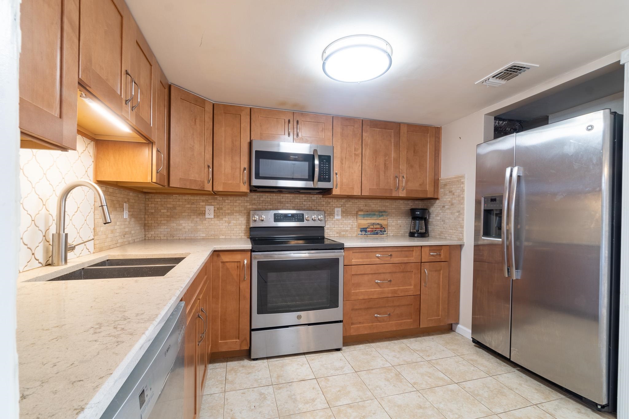 Image 23 of 55 For 4602 Sandcastle Cir