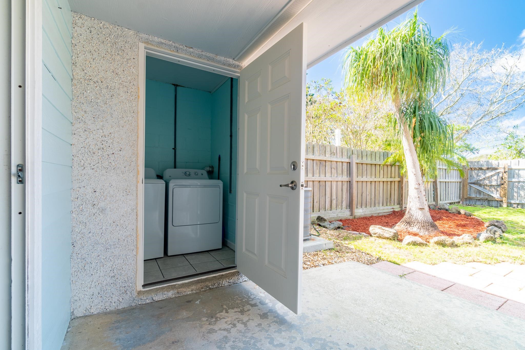 Image 36 of 55 For 4602 Sandcastle Cir