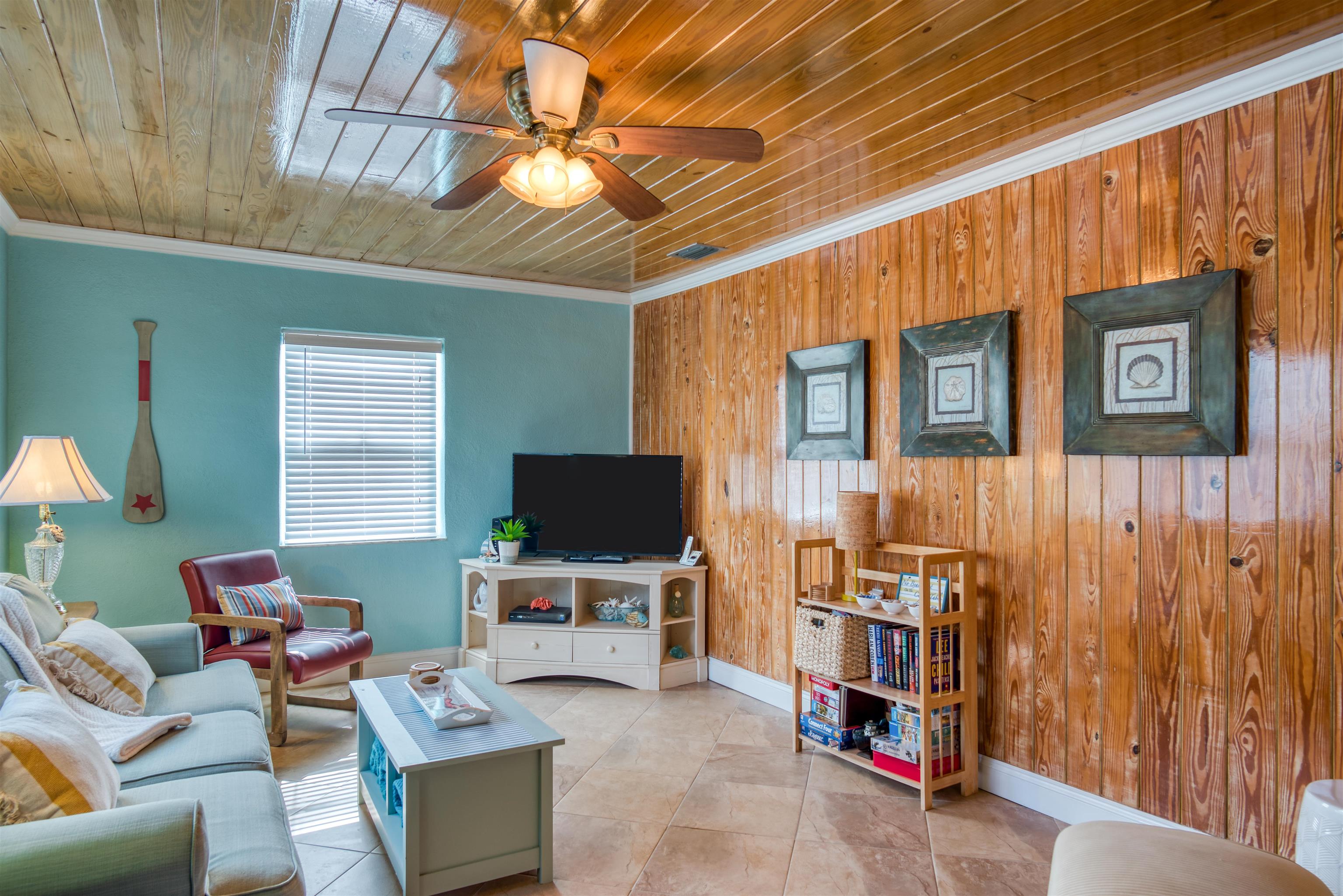Image 9 of 29 For 5467 1st Street