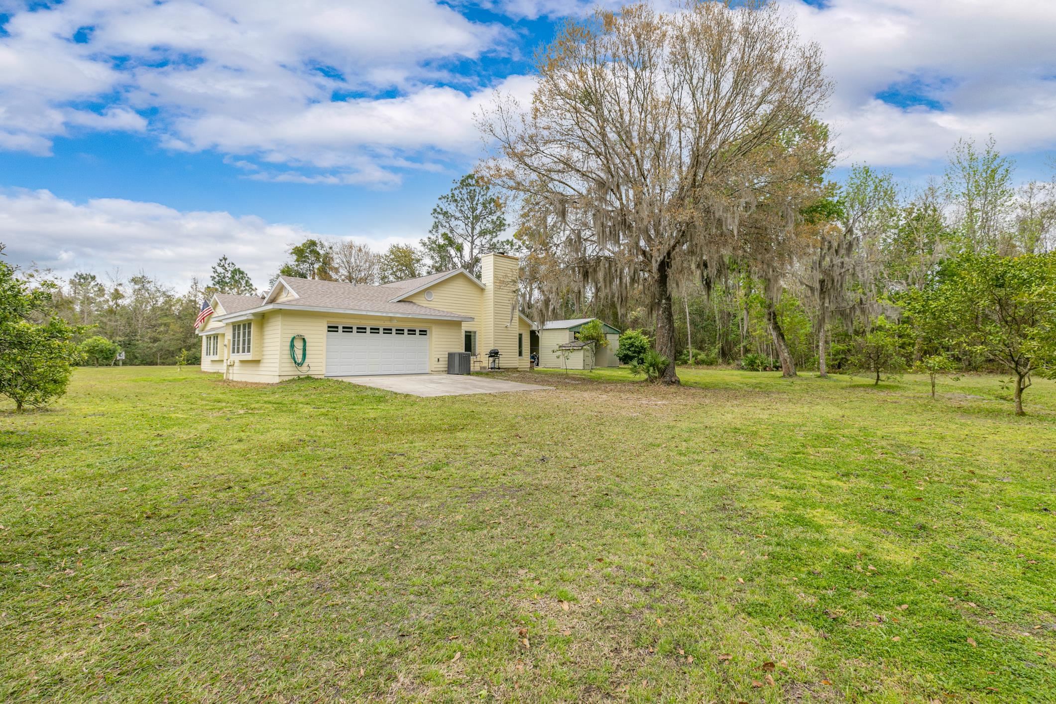 Image 5 of 58 For 7720 Riverdale Rd
