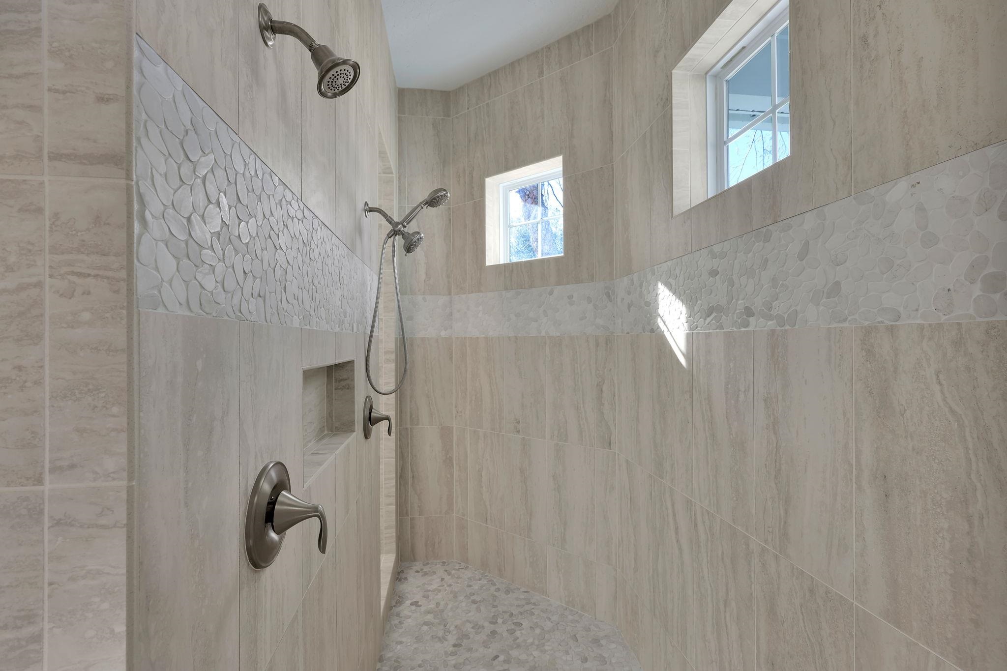 Image 31 of 88 For 200 Manuel Ct.
