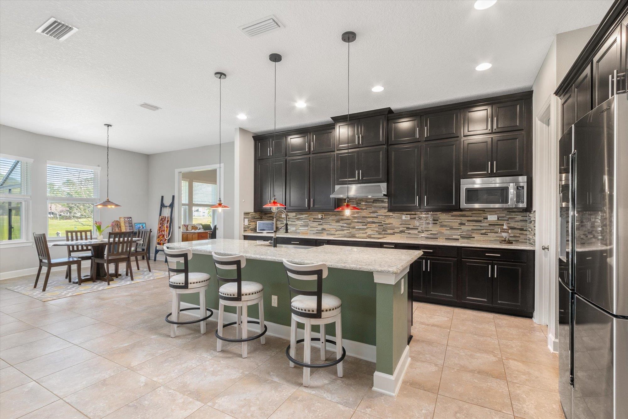 Image 10 of 52 For 2556 Country Club Blvd