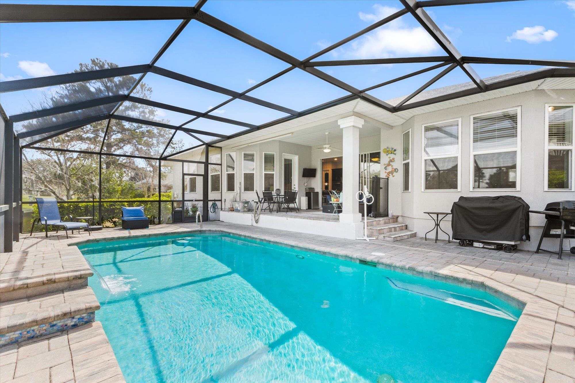Image 14 of 52 For 2556 Country Club Blvd