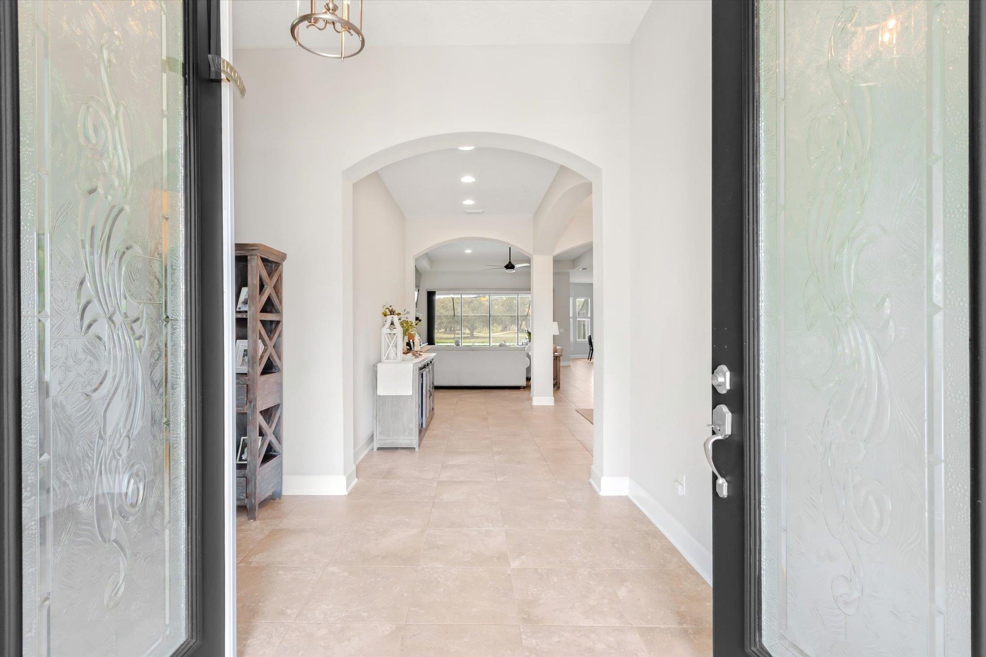 Image 4 of 52 For 2556 Country Club Blvd
