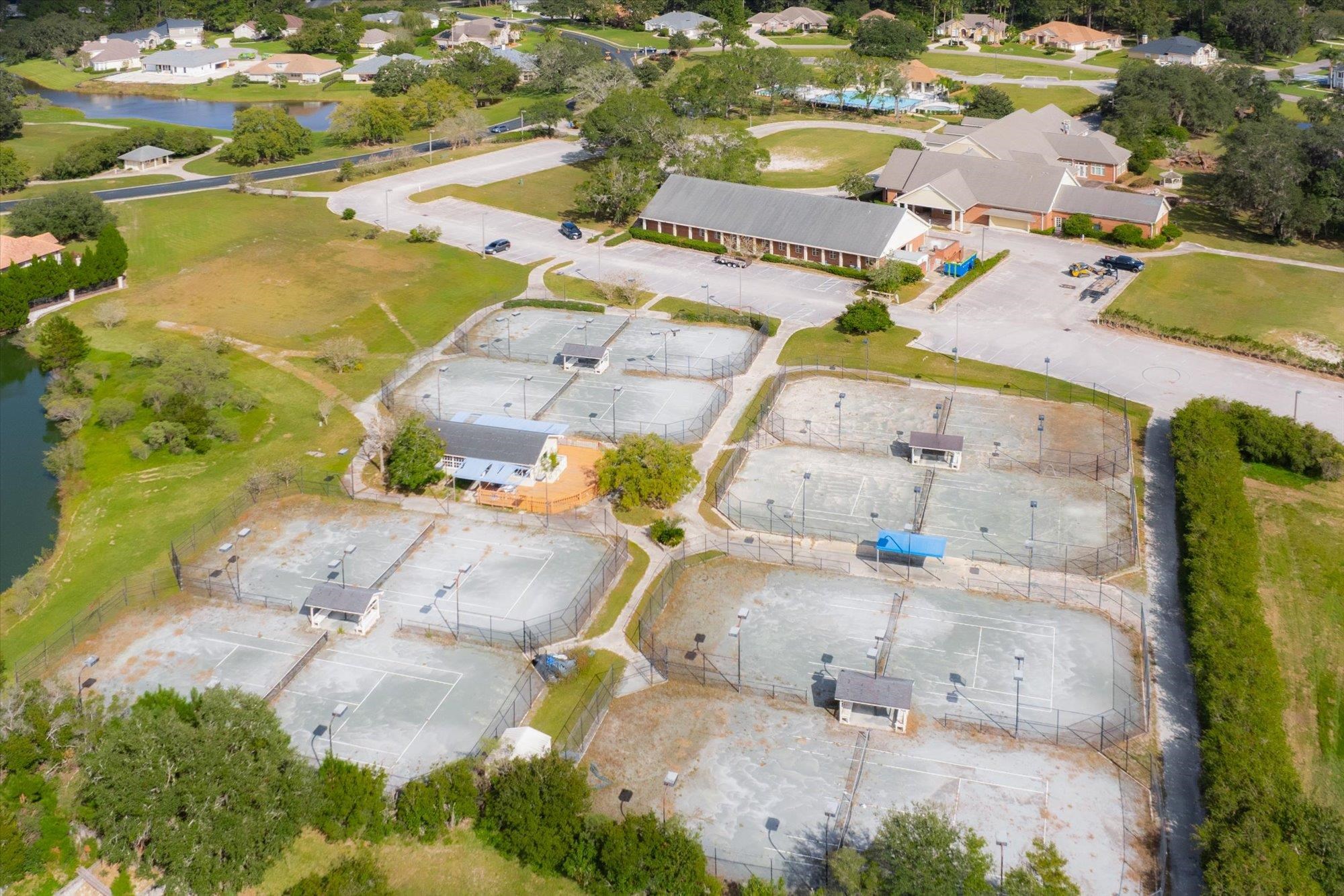 Image 48 of 52 For 2556 Country Club Blvd