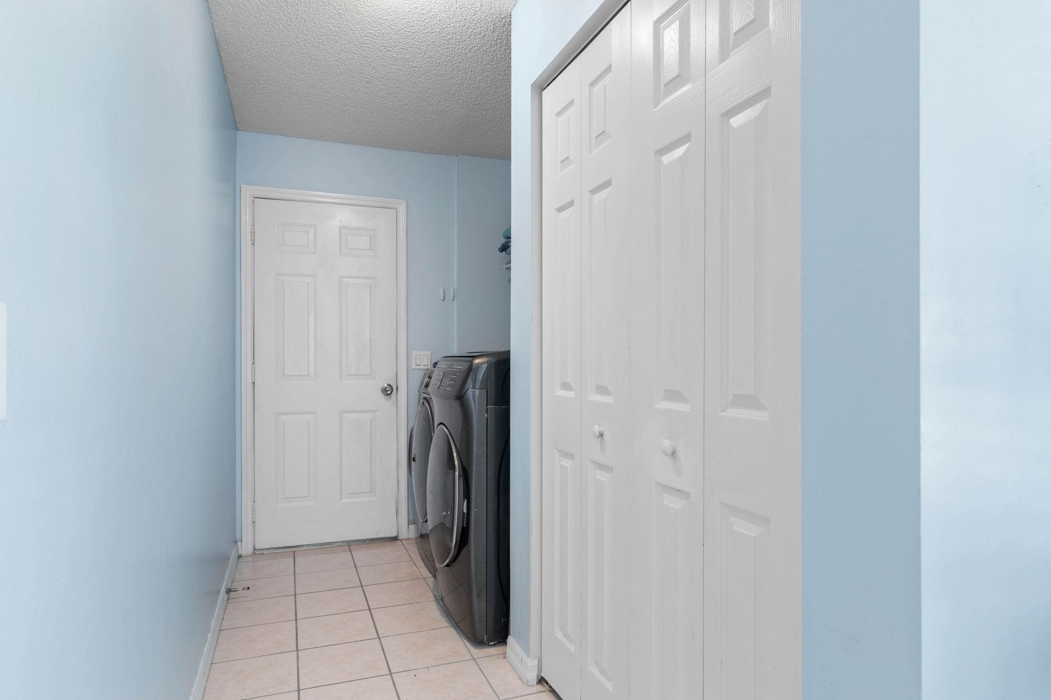 Image 36 of 52 For 20 Ryberry Dr