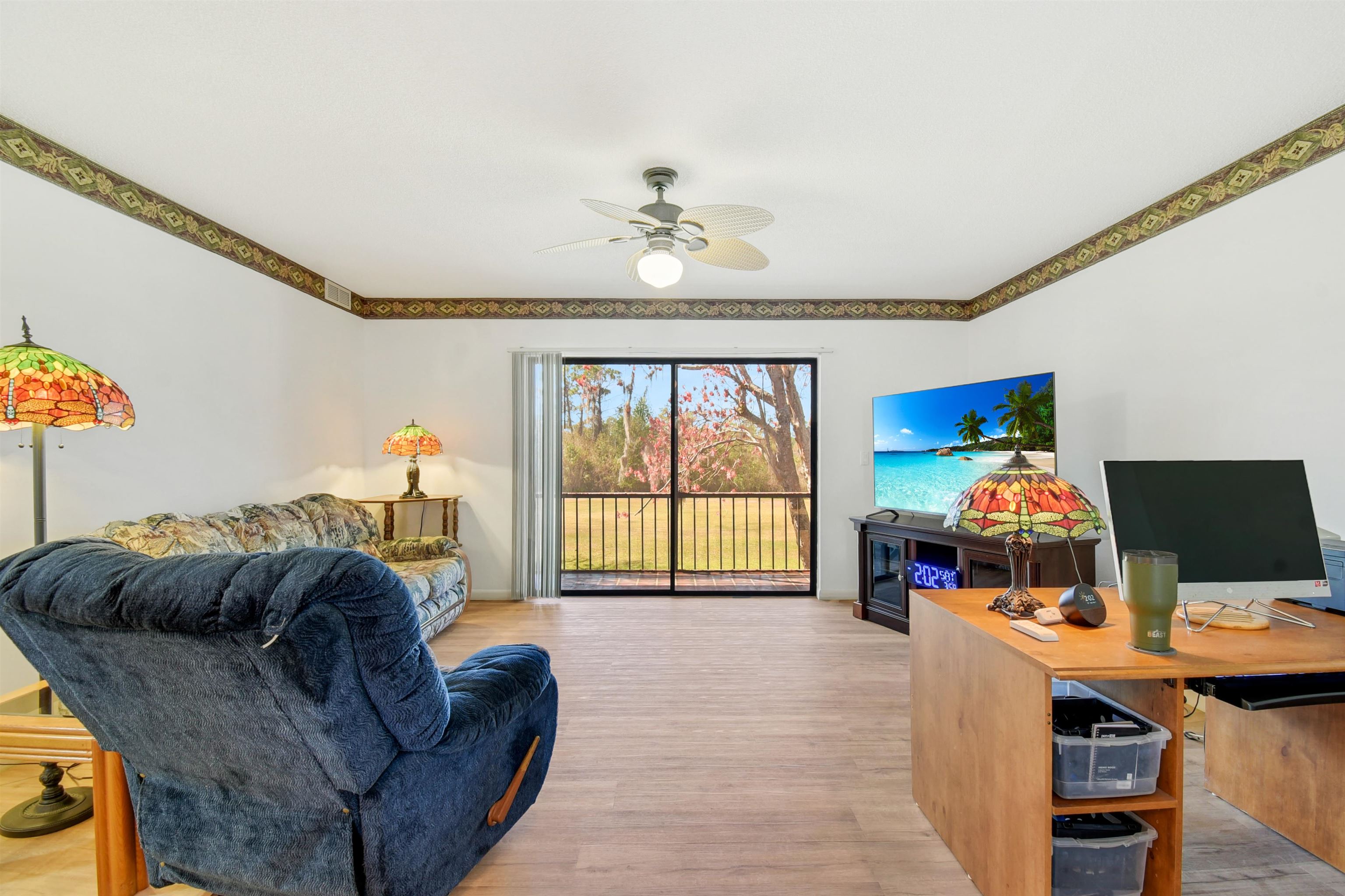 Image 10 of 29 For 600 Domenico Cir  F9