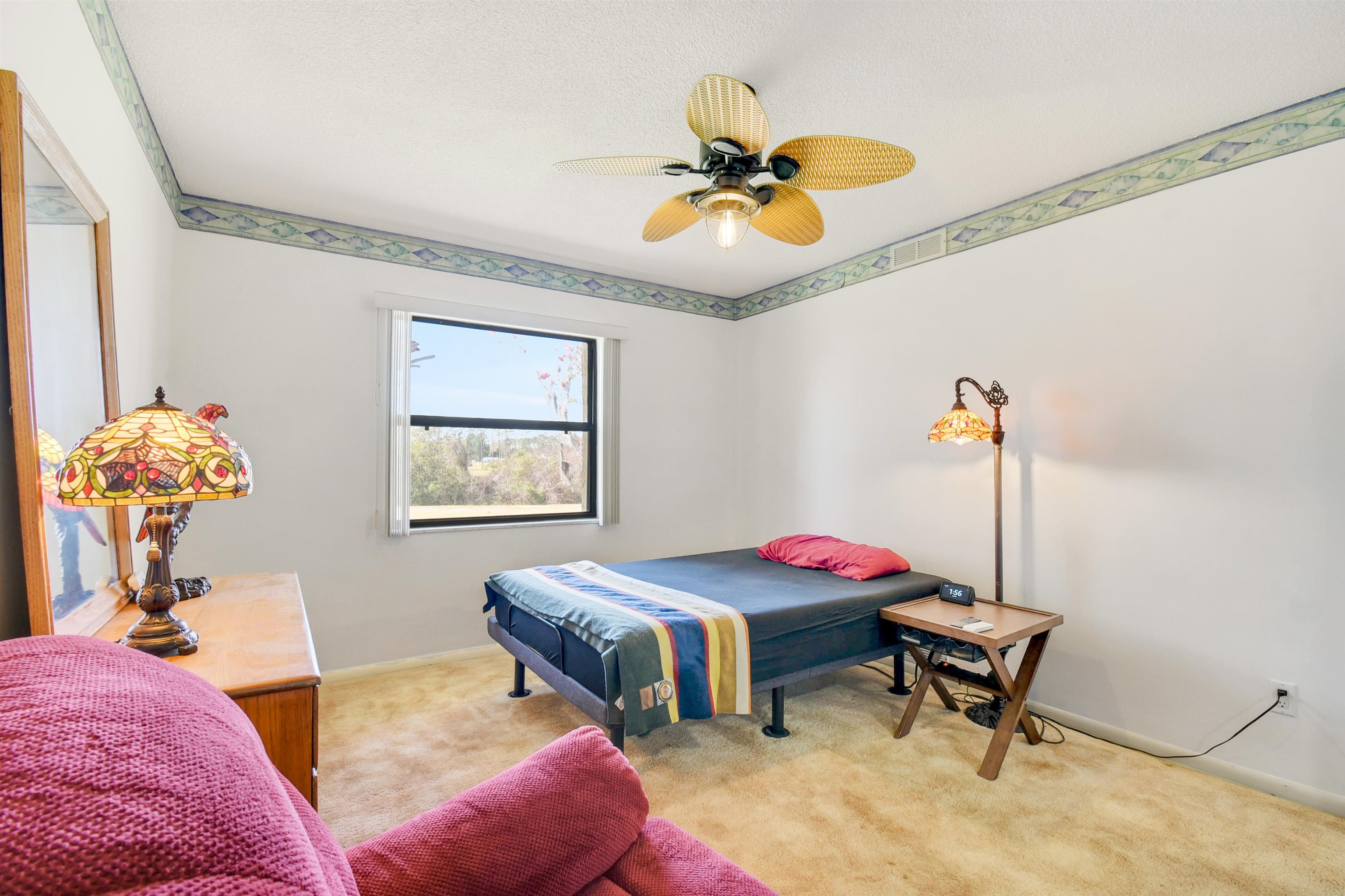 Image 20 of 29 For 600 Domenico Cir  F9