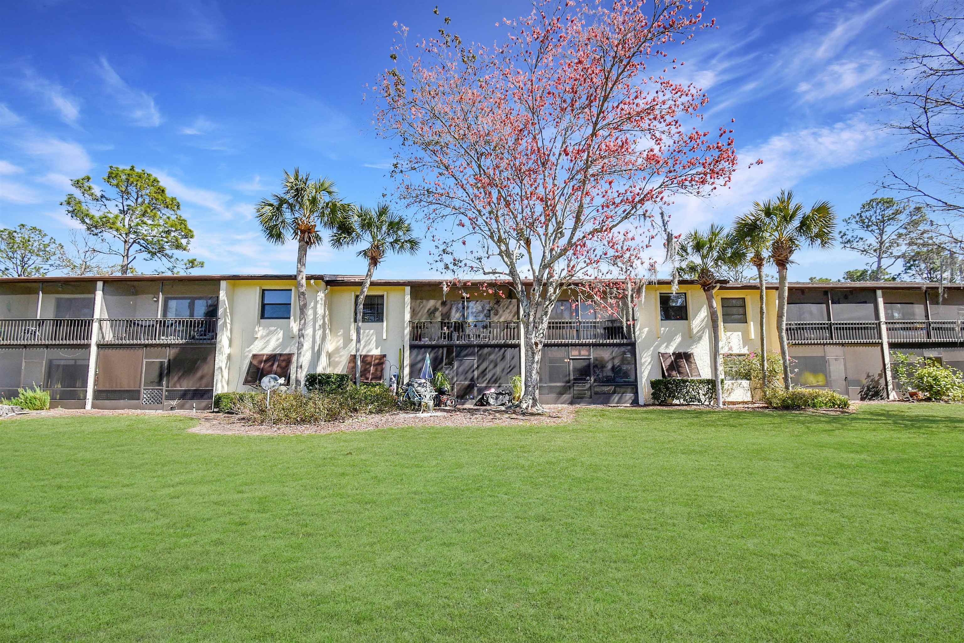 Image 3 of 29 For 600 Domenico Cir  F9