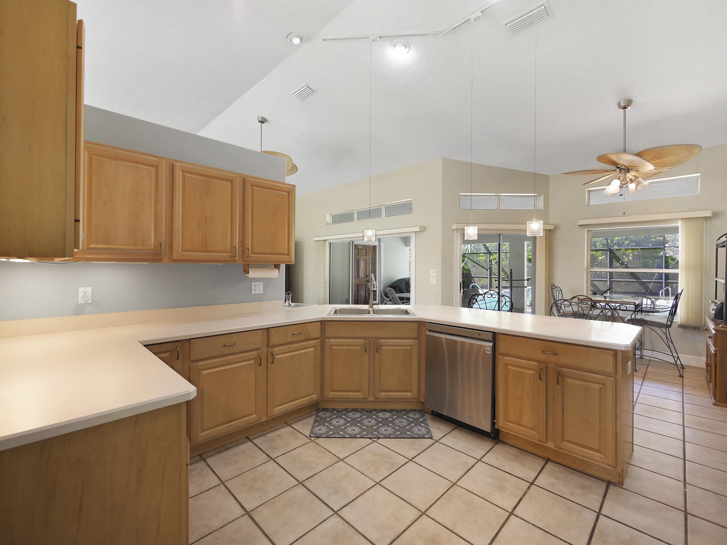 Image 26 of 59 For 708 Willow Wood Pl