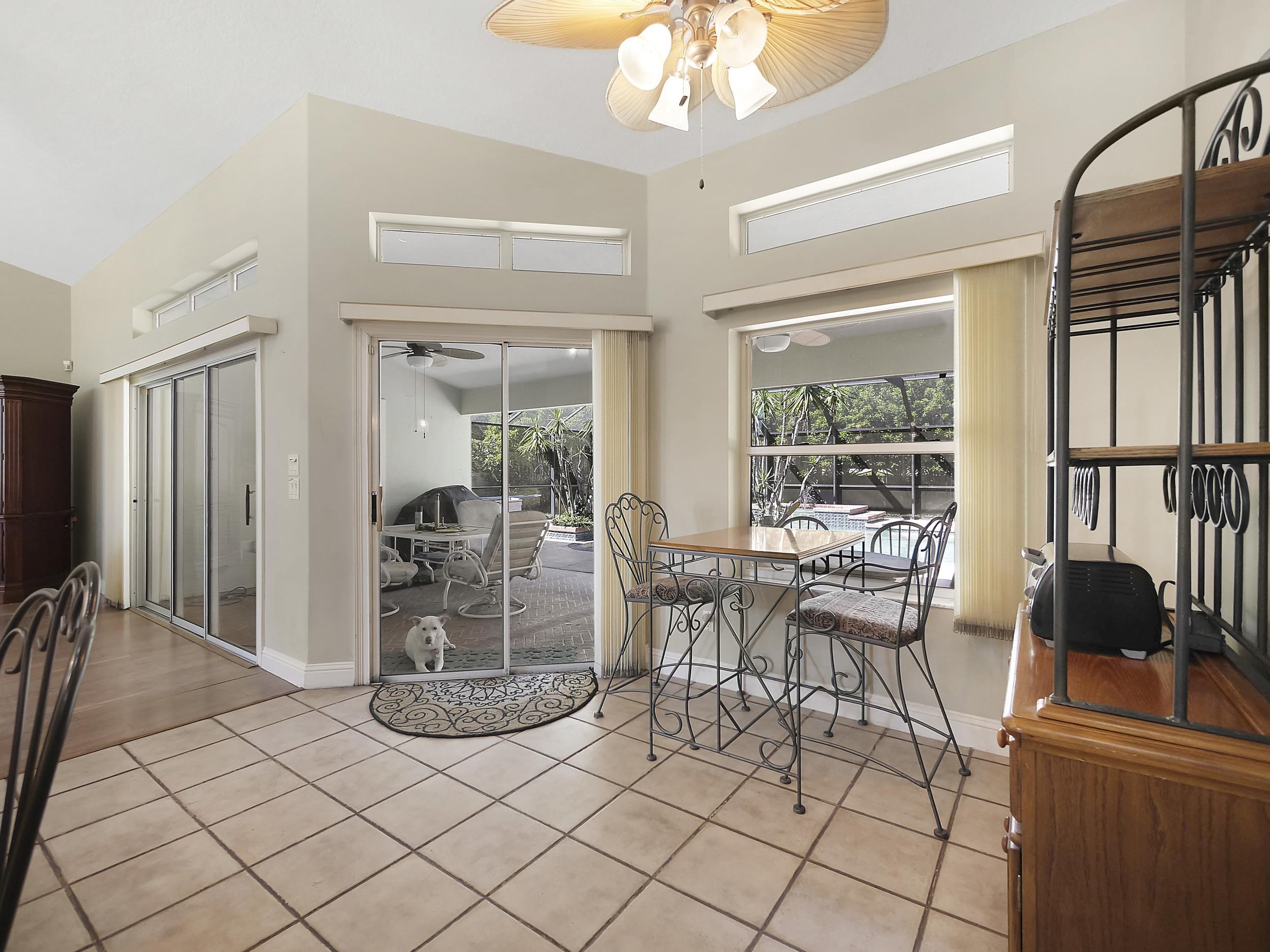 Image 32 of 59 For 708 Willow Wood Pl