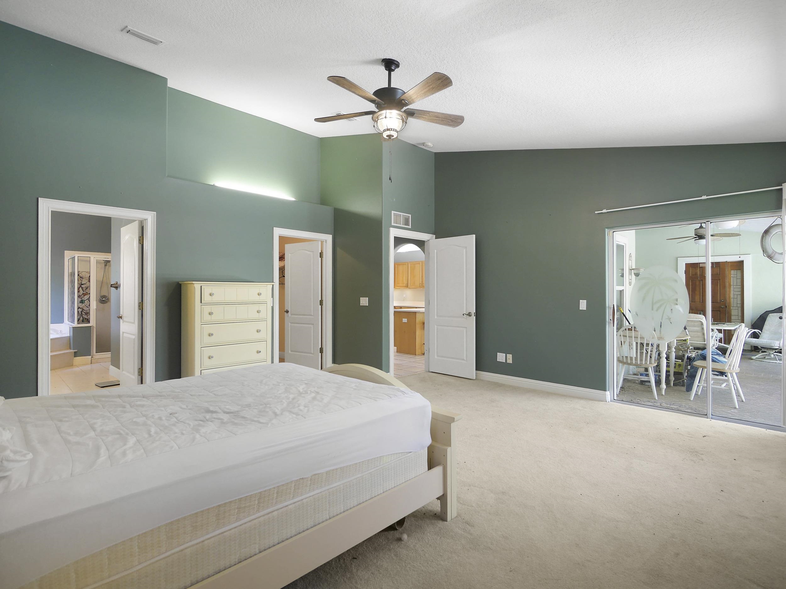 Image 37 of 59 For 708 Willow Wood Pl