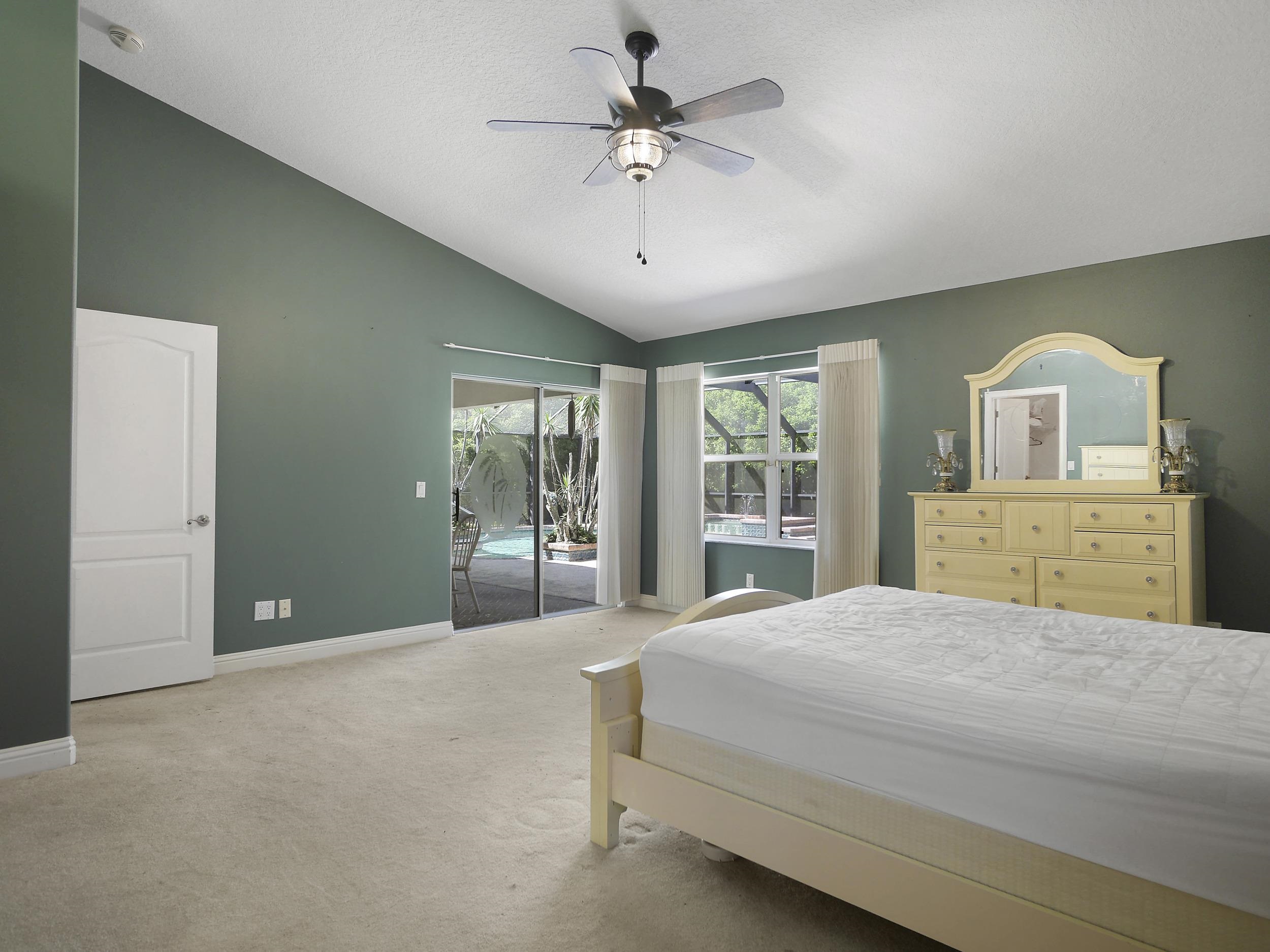 Image 38 of 59 For 708 Willow Wood Pl