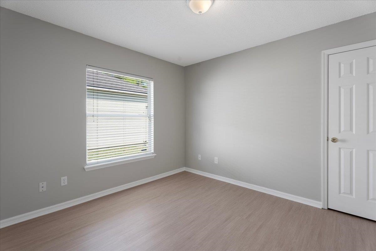 Image 24 of 34 For 13010 Brians Creek Dr