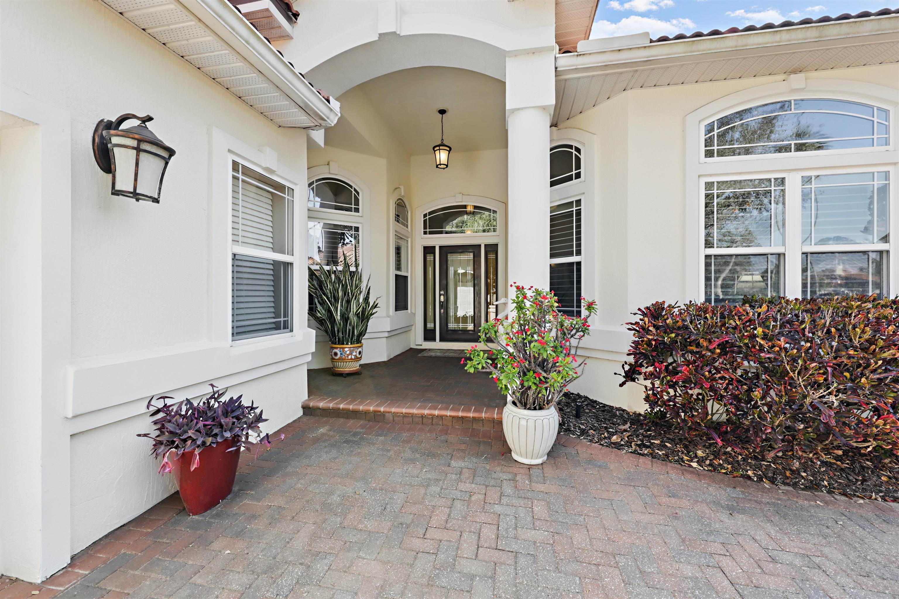 Image 3 of 58 For 322 Fiddlers Point Dr