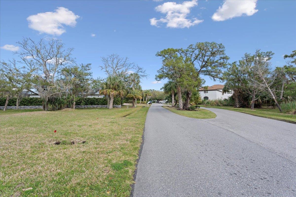 Image 15 of 31 For 186 Pelican Reef Dr