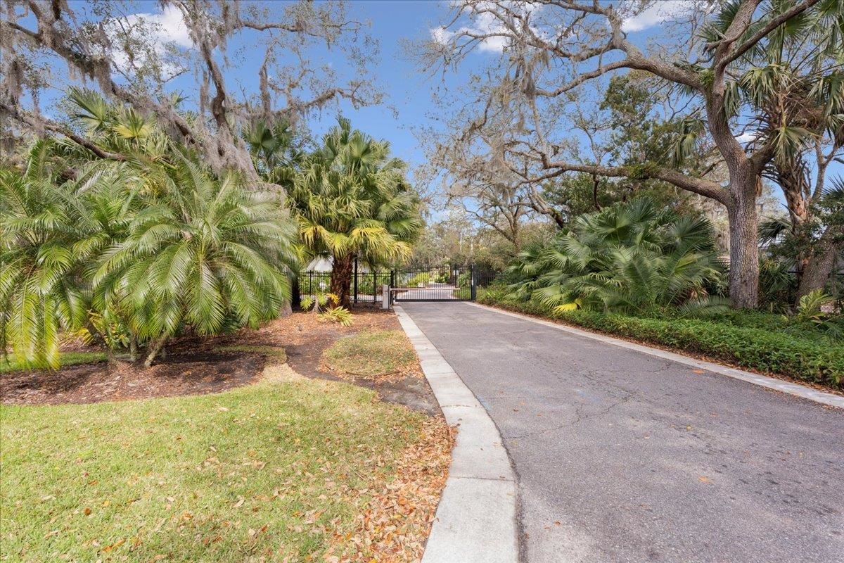 Image 17 of 31 For 186 Pelican Reef Dr