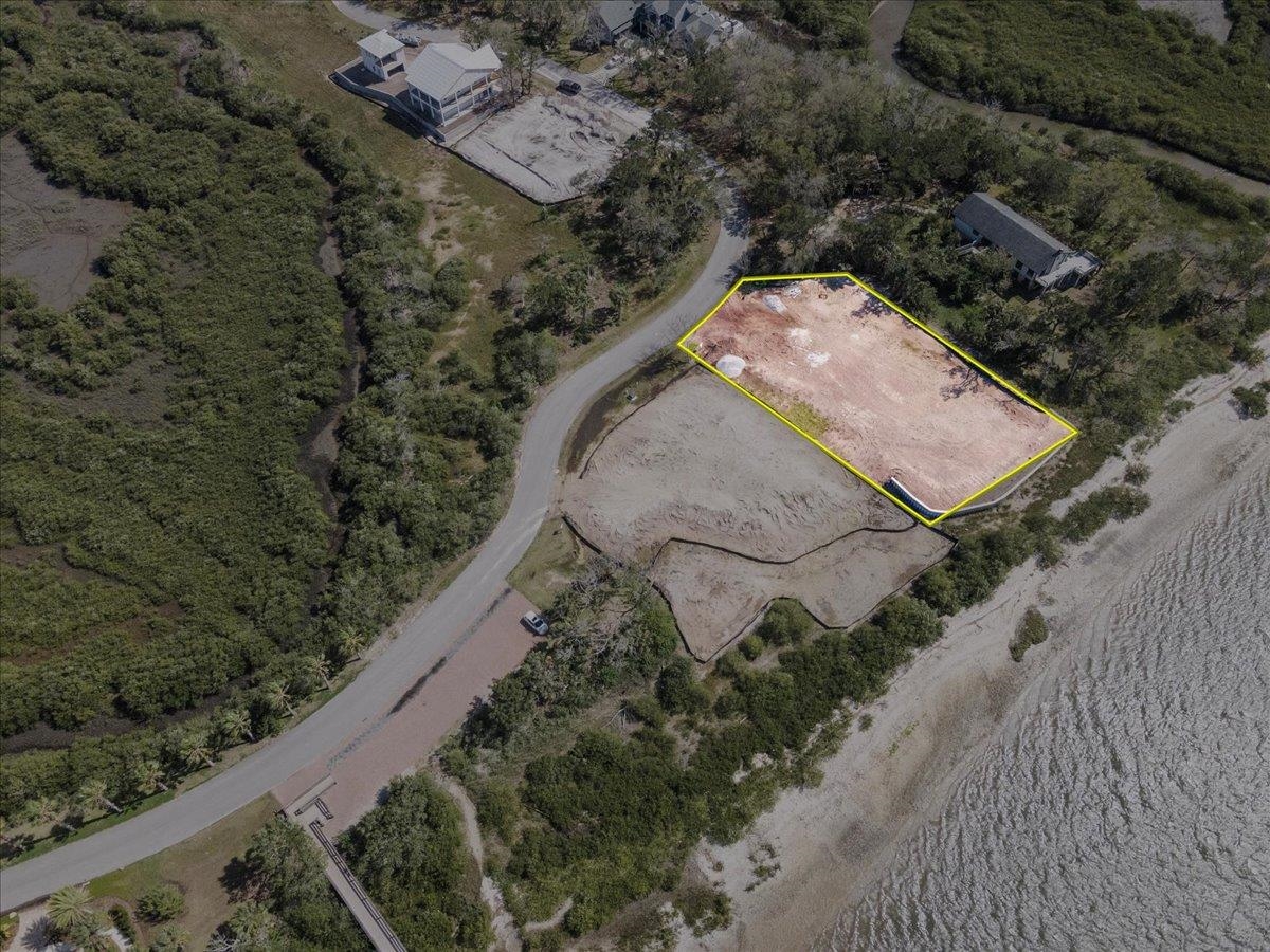 Image 4 of 31 For 186 Pelican Reef Dr