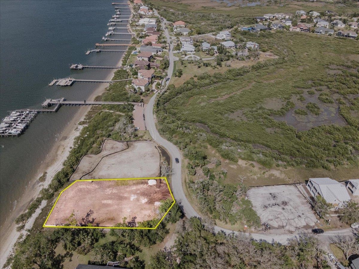 Image 6 of 31 For 186 Pelican Reef Dr