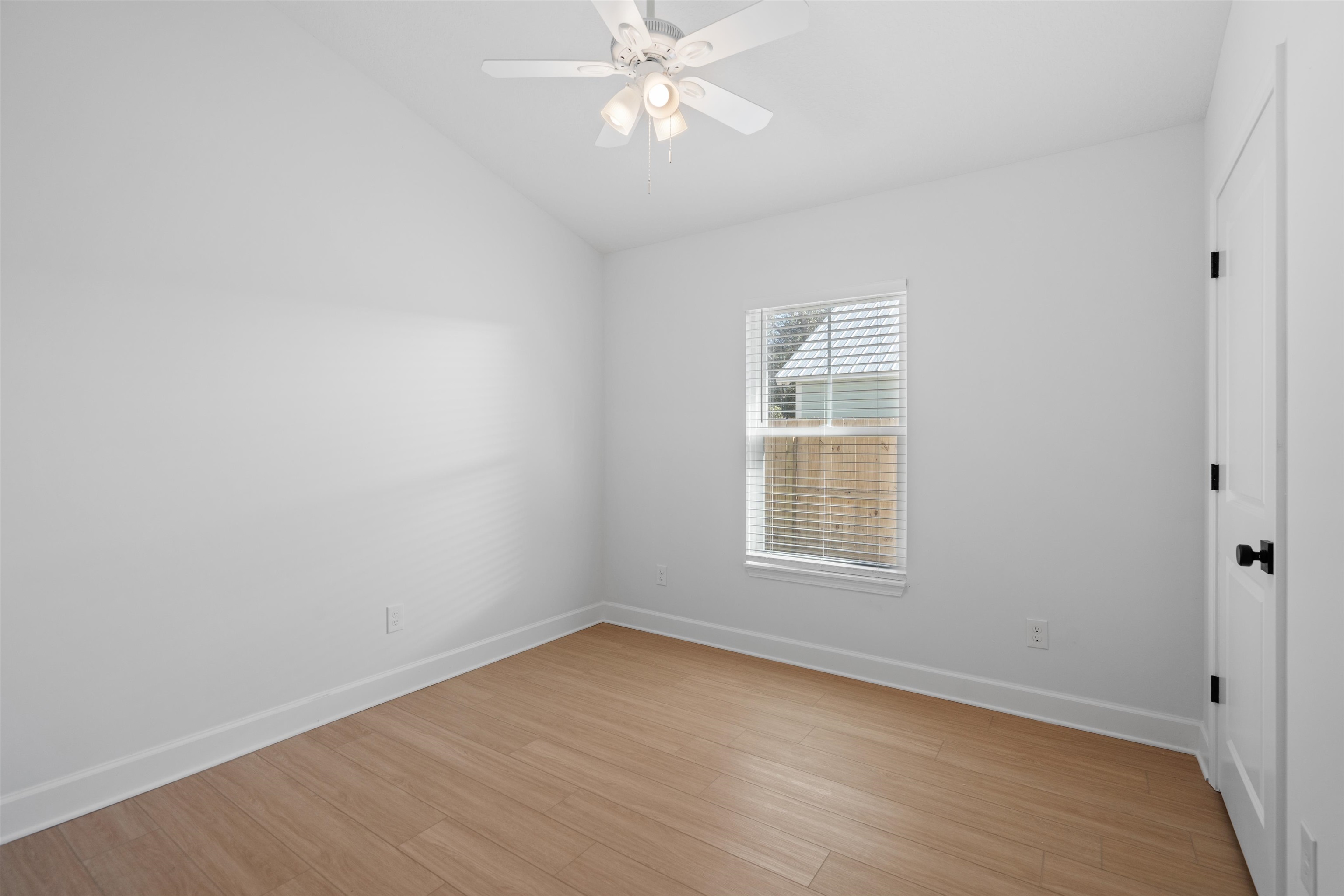 Image 12 of 25 For 245 Jackson Blvd.