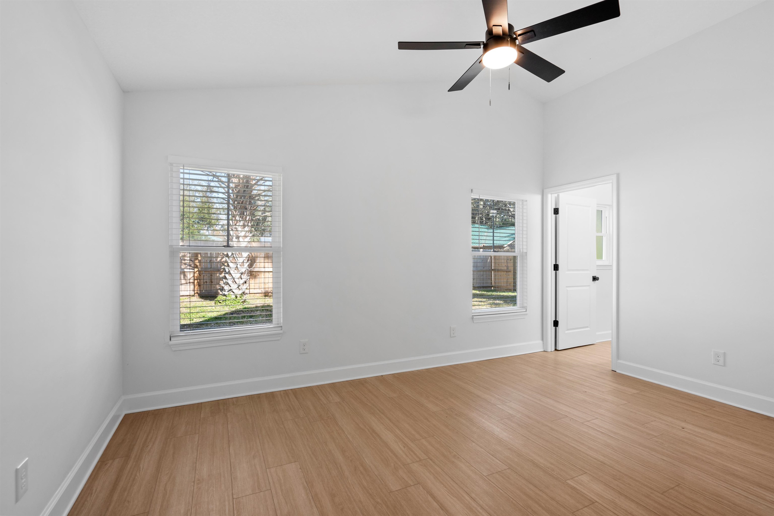 Image 17 of 25 For 245 Jackson Blvd.