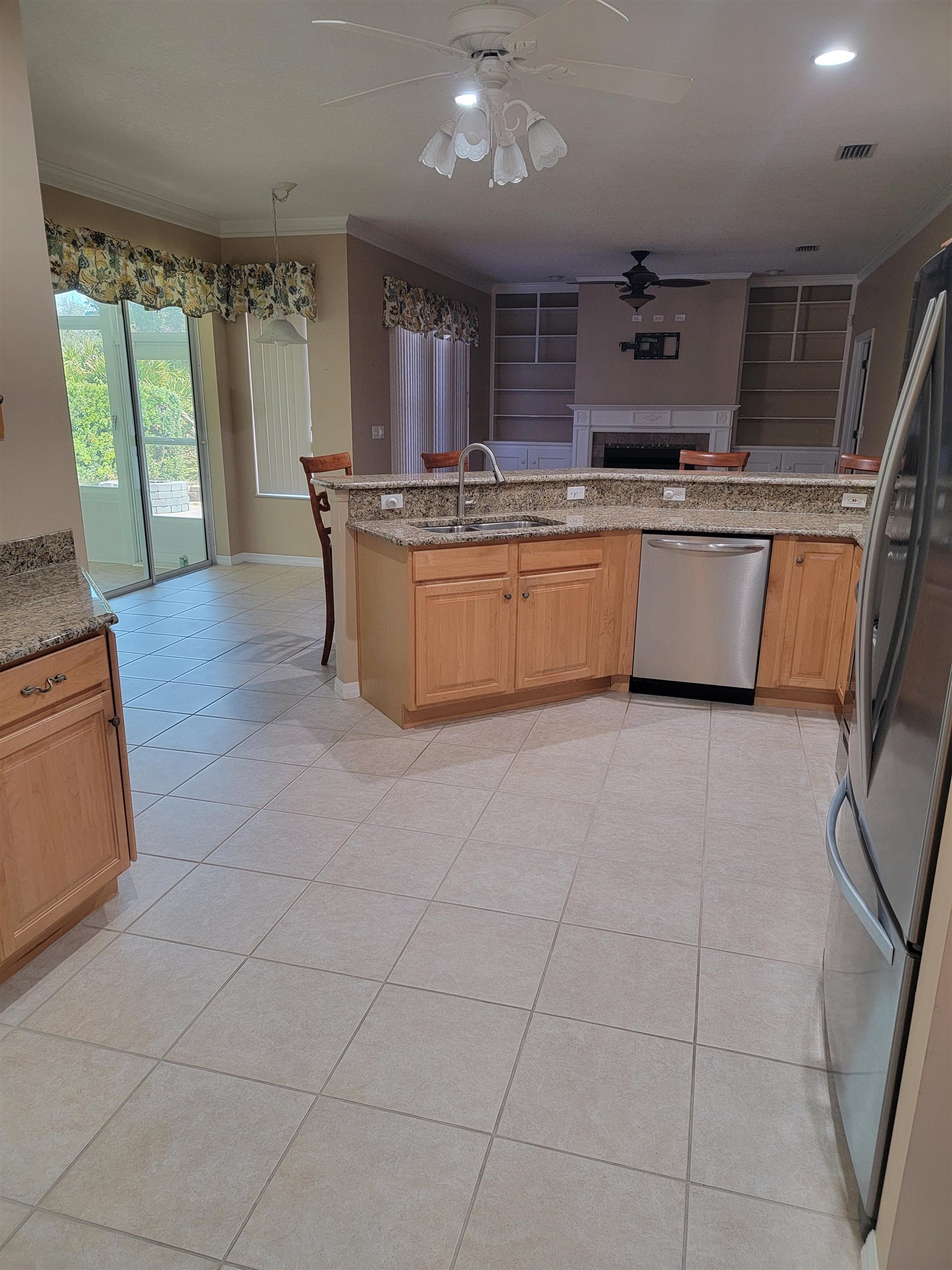 Image 13 of 64 For 348 San Nicolas Way