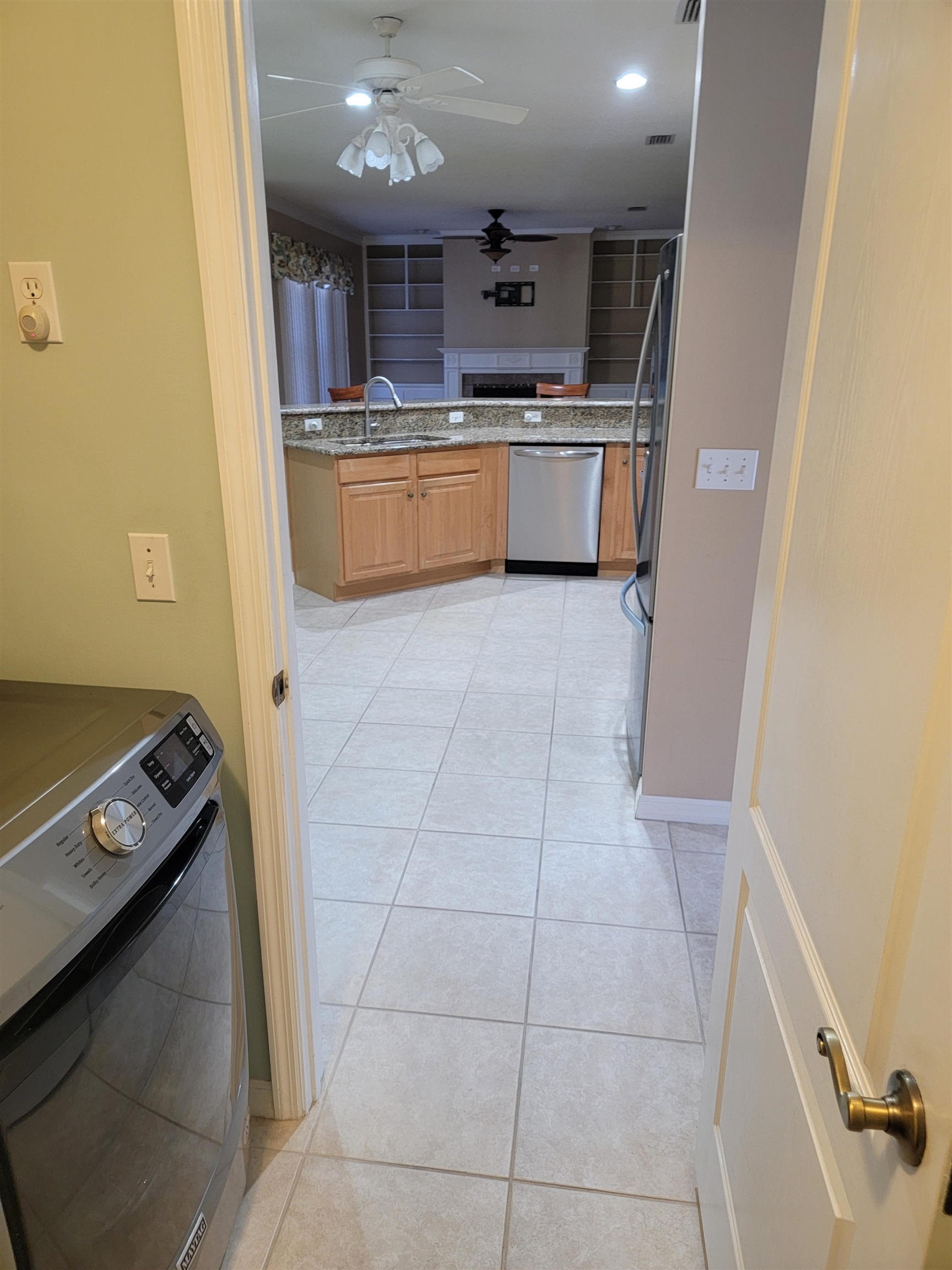 Image 18 of 64 For 348 San Nicolas Way