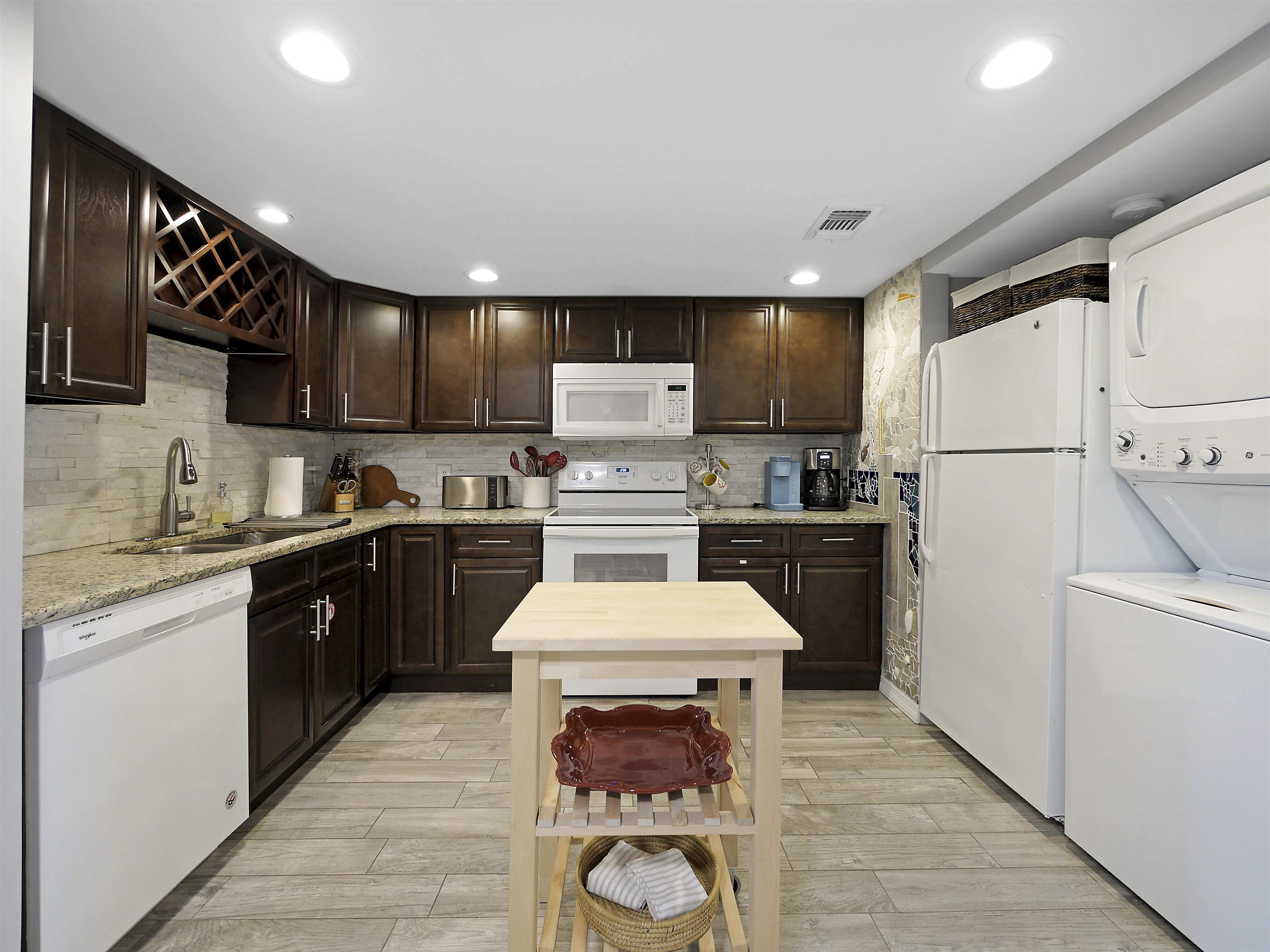 Image 3 of 32 For 3604 Windjammer Ln