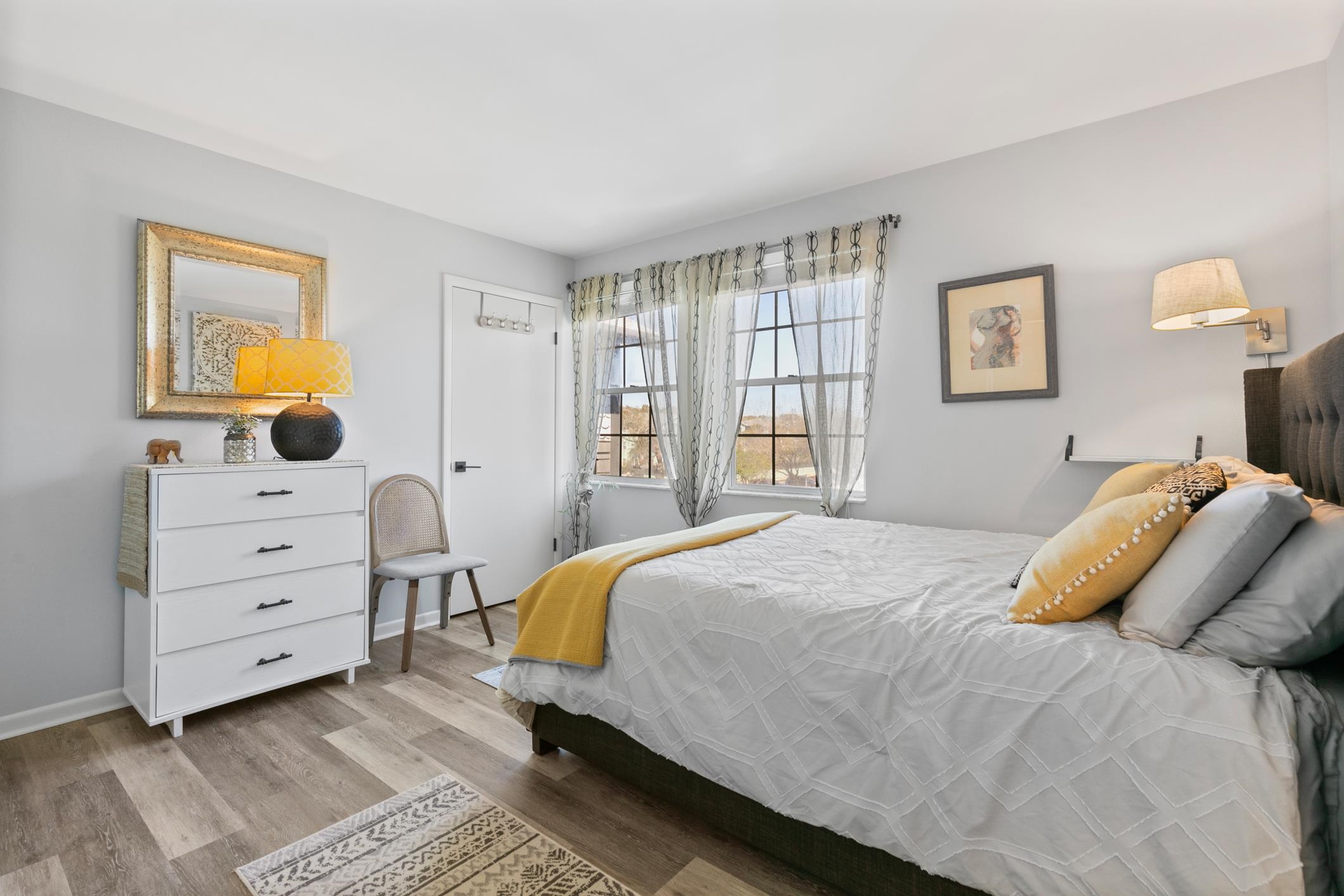 Image 21 of 39 For 200 16th Street, Unit 202a  202a