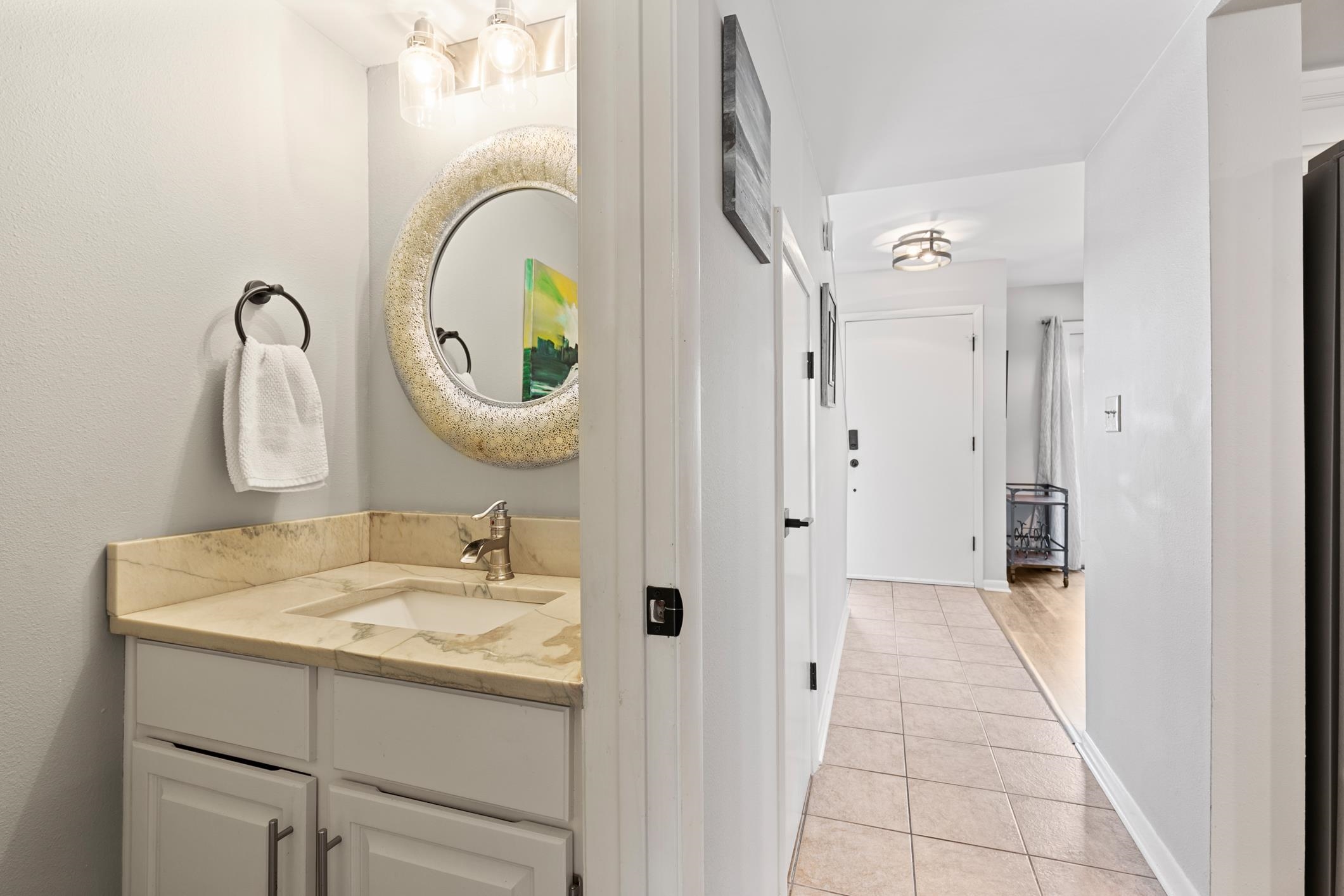 Image 33 of 39 For 200 16th Street, Unit 202a  202a