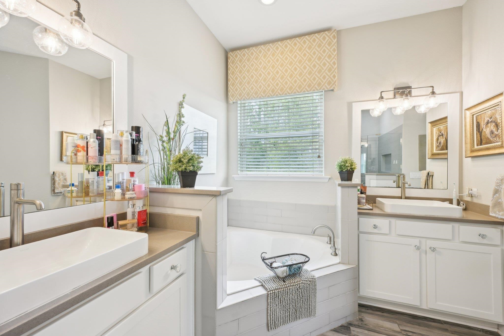 Image 26 of 70 For 15 Deerfield Meadows Cir