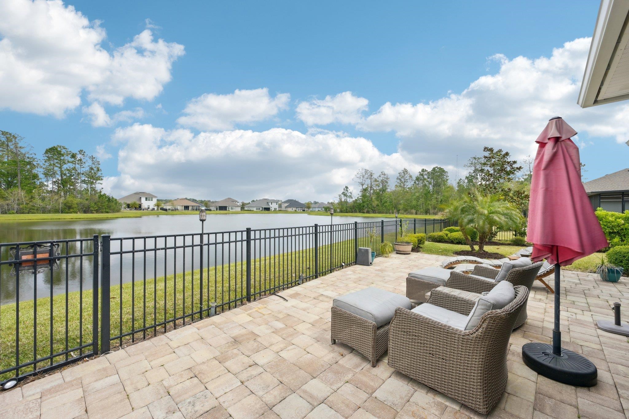 Image 42 of 70 For 15 Deerfield Meadows Cir